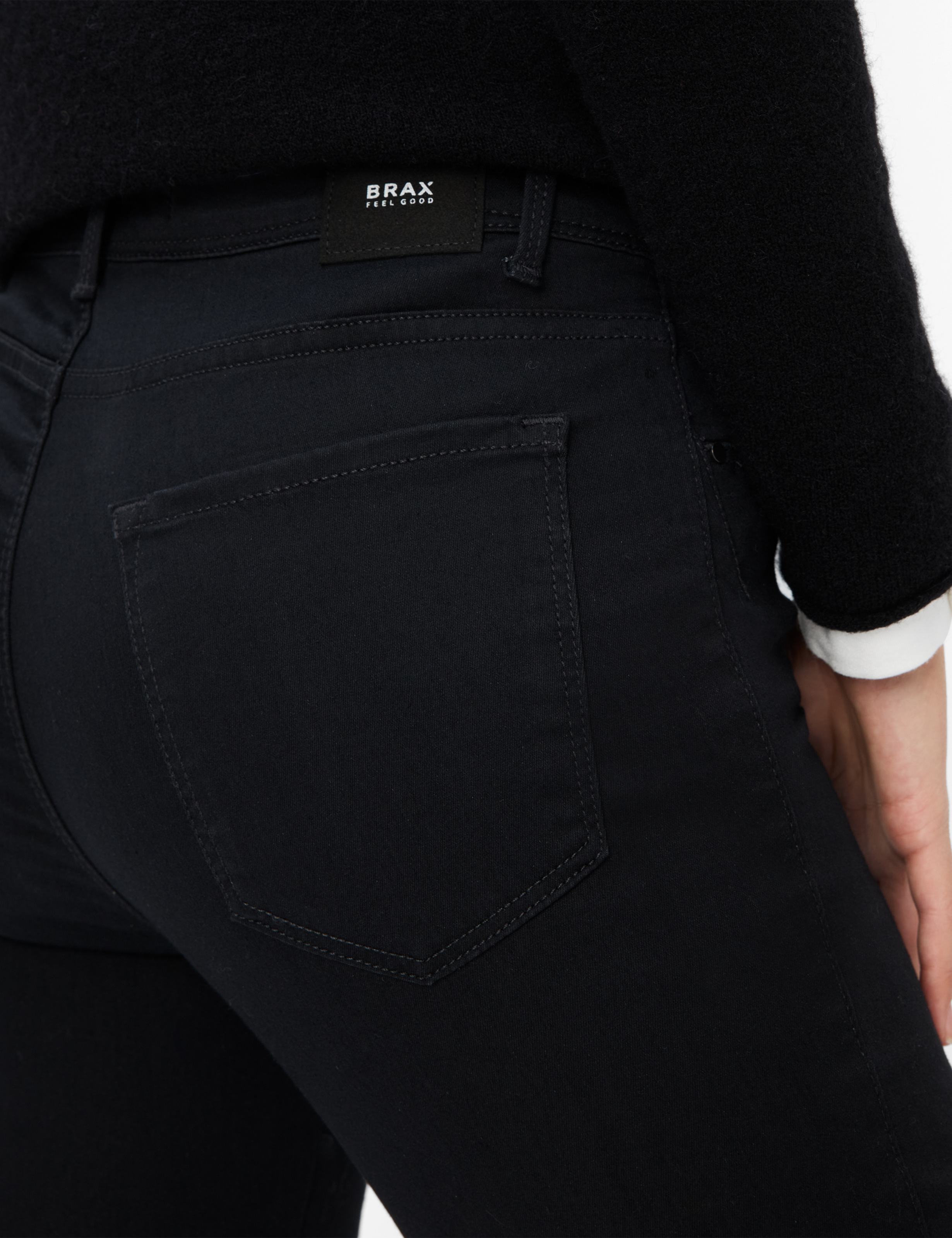 Damenmode Jeans Style SHAKIRA BLACK Slim Fit bei Brax!