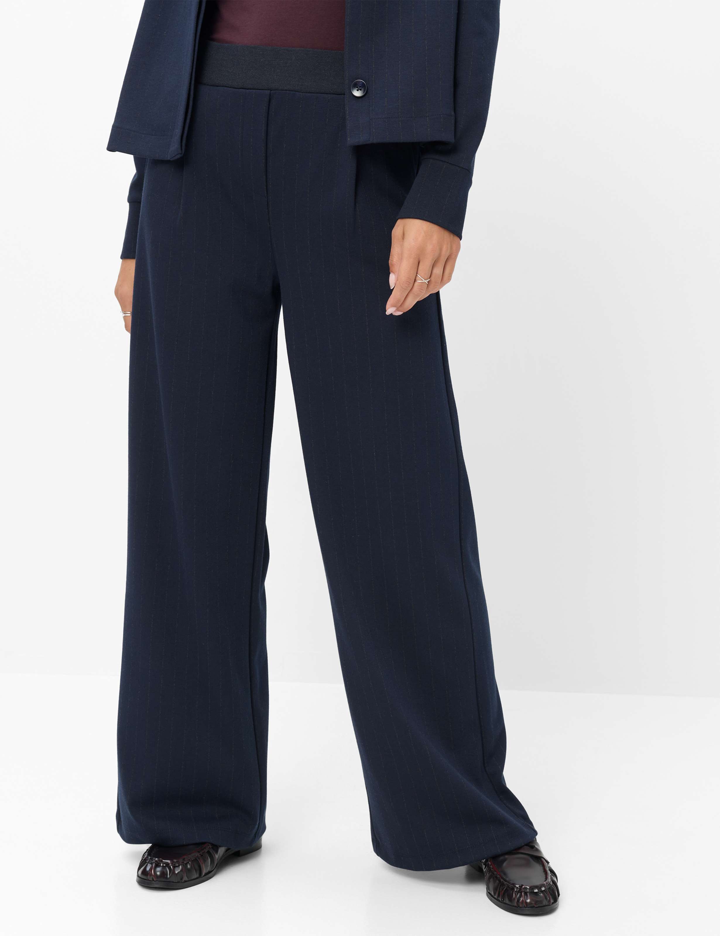 Women Style MAINE Dark Blue  Model Front