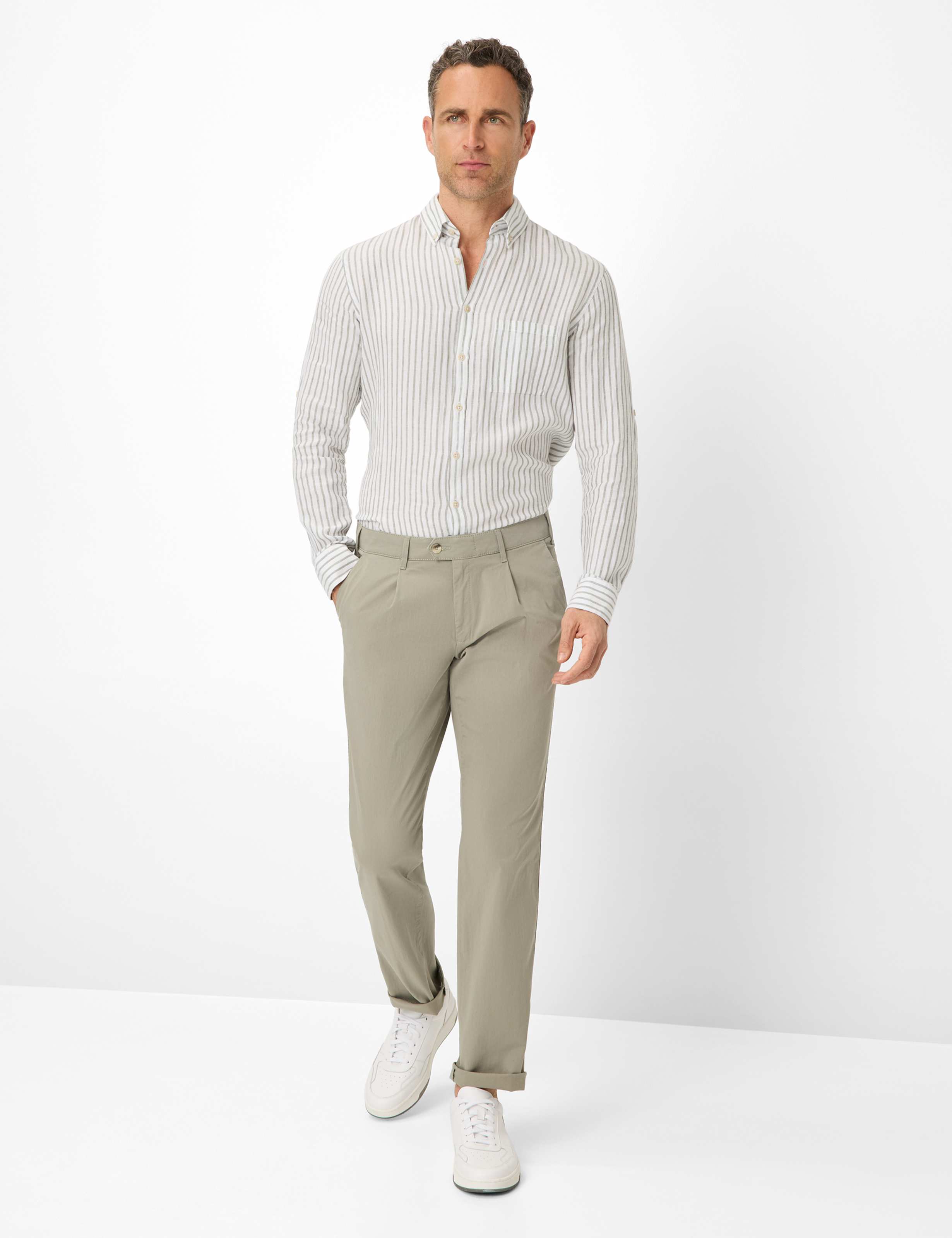 Heren Style LUIS Groen - Khaki Regular Fit Model outfit