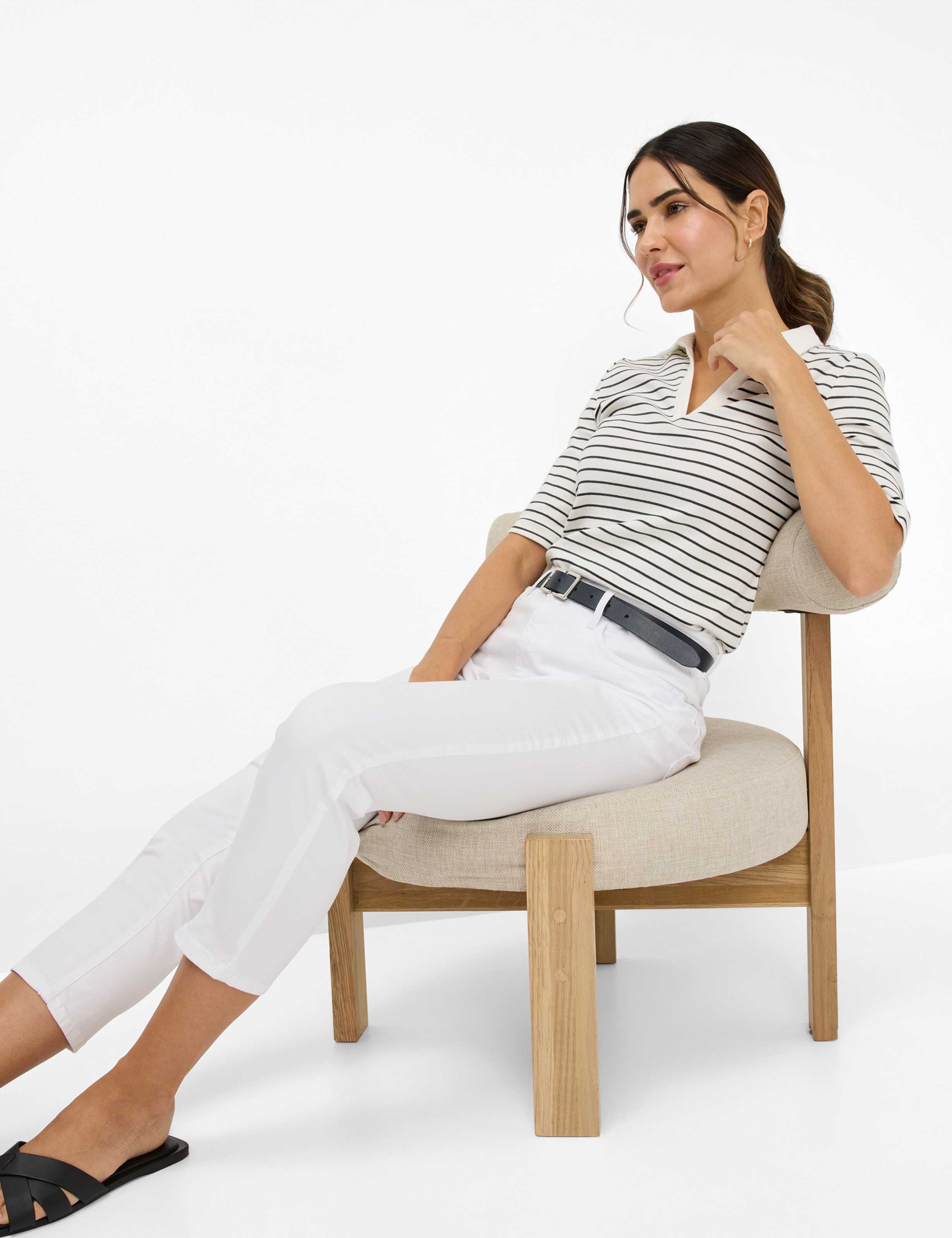 Damen Style CAROLA S Denim Weiß Feminine Fit Detail 1