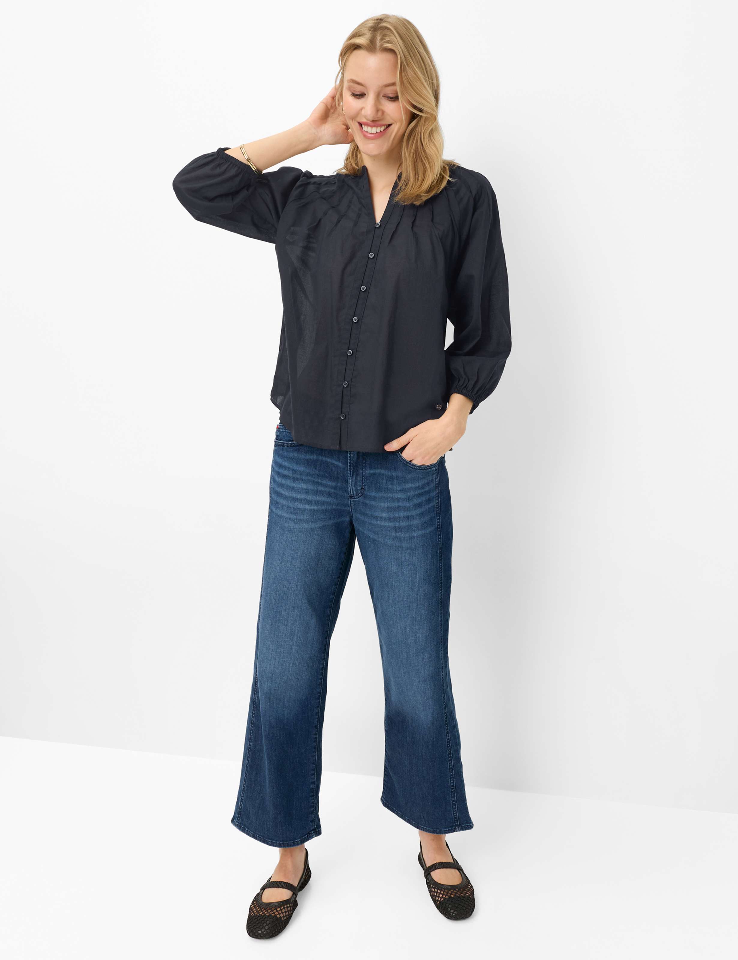 Femme Style VALESCA Bleu Foncé  Tenue du mannequin