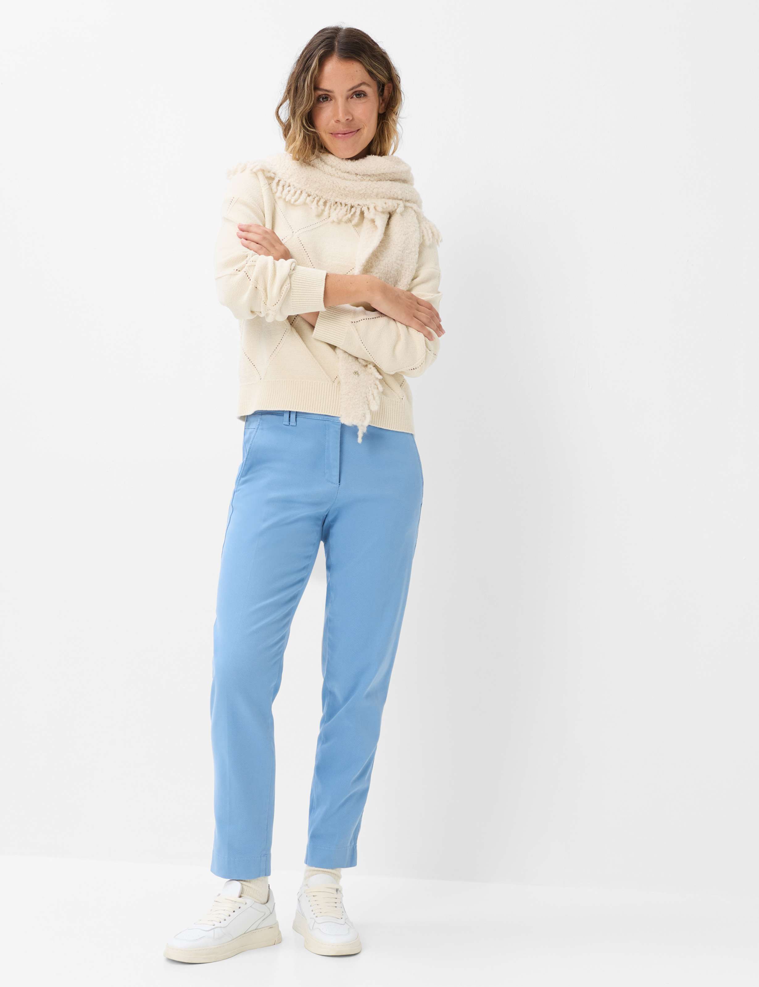 Dame Style MARON S Blå Regular Fit Model Outfit