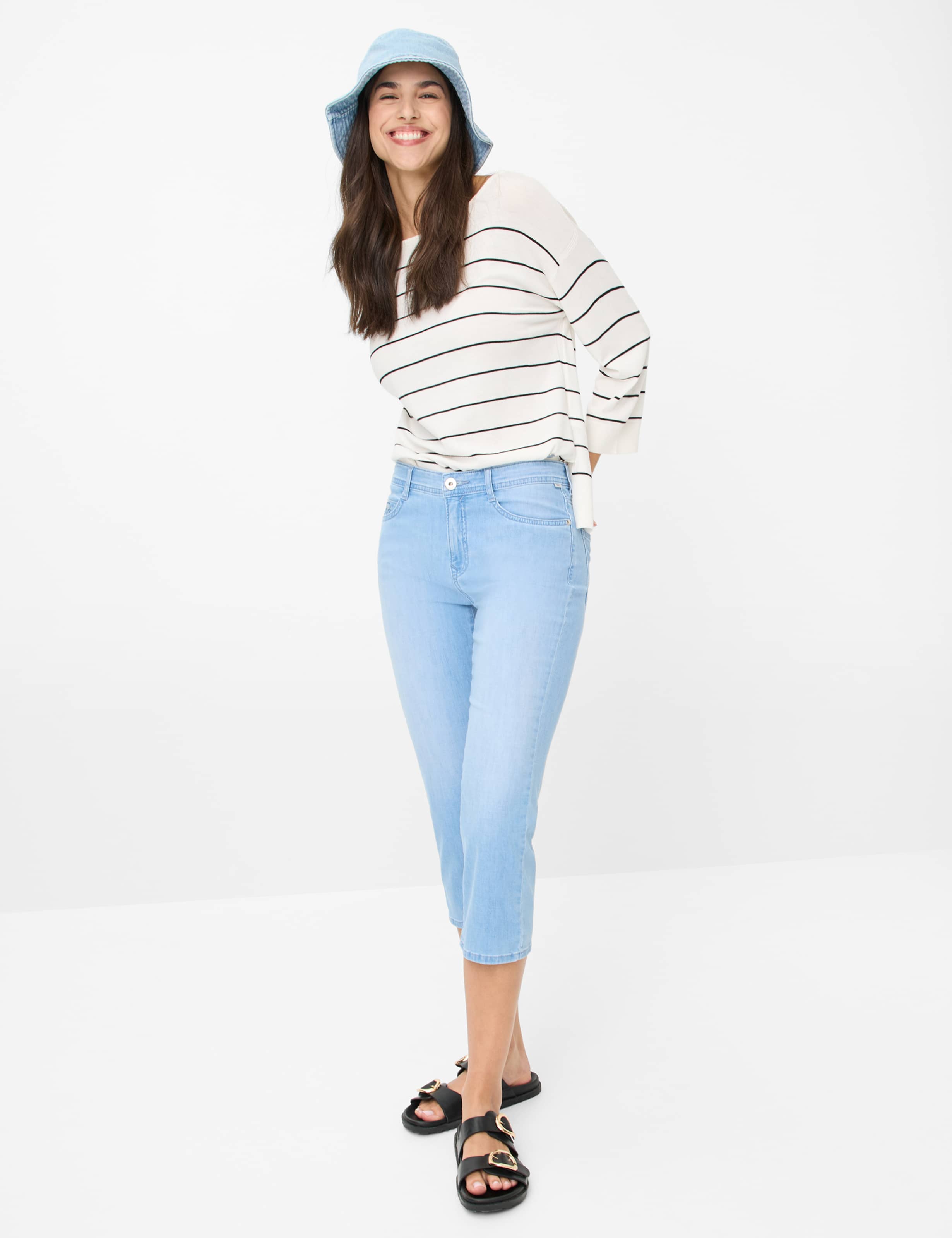 Damen Style MARY C Denim Hellblau Regular Fit Model Outfit