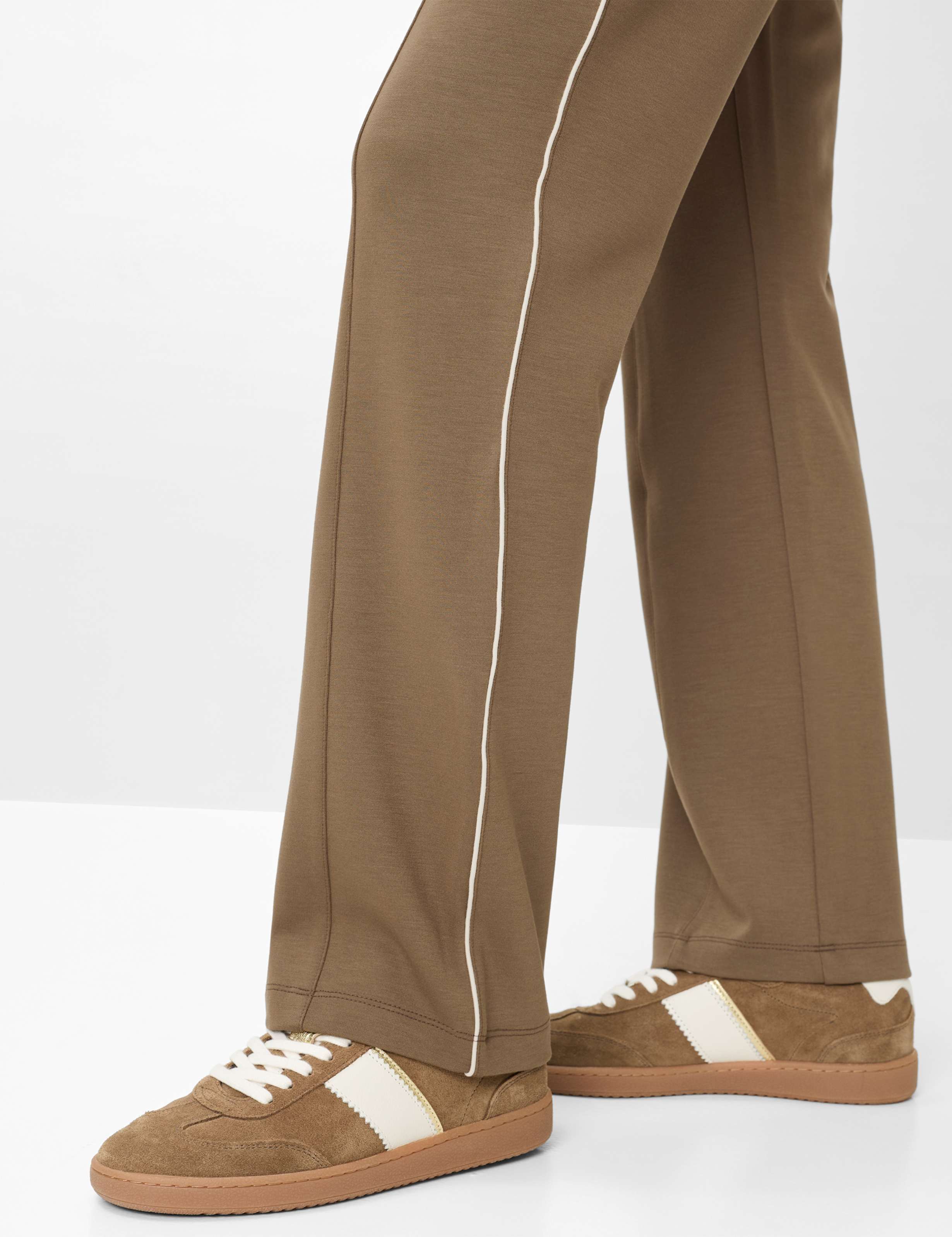 Femme Style MALIA Marron Foncé  Détail 2