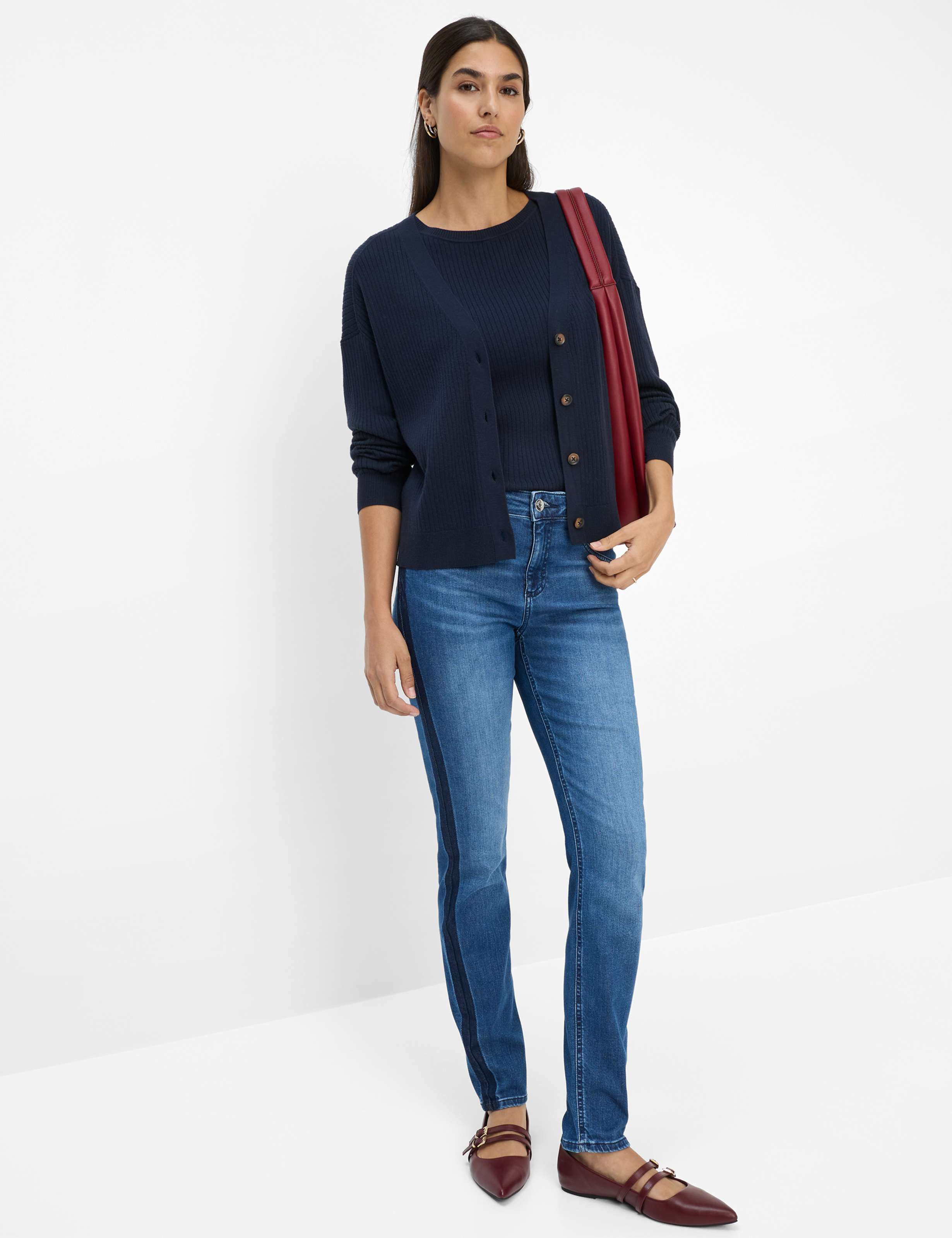 Women Style ANIQUE Dark Blue  Model Outfit