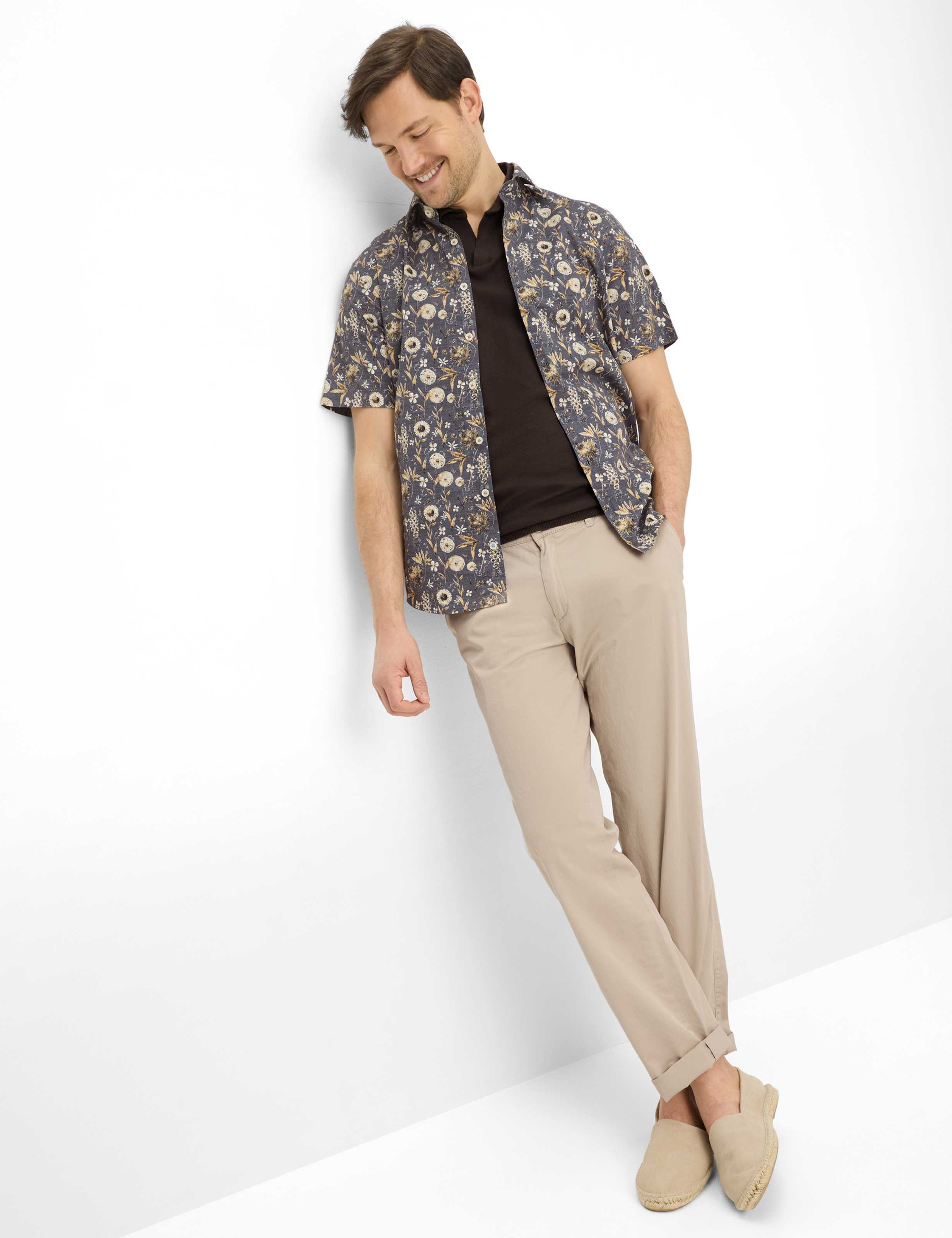 Men Style FABIO Light Beige Modern Fit Model Outfit