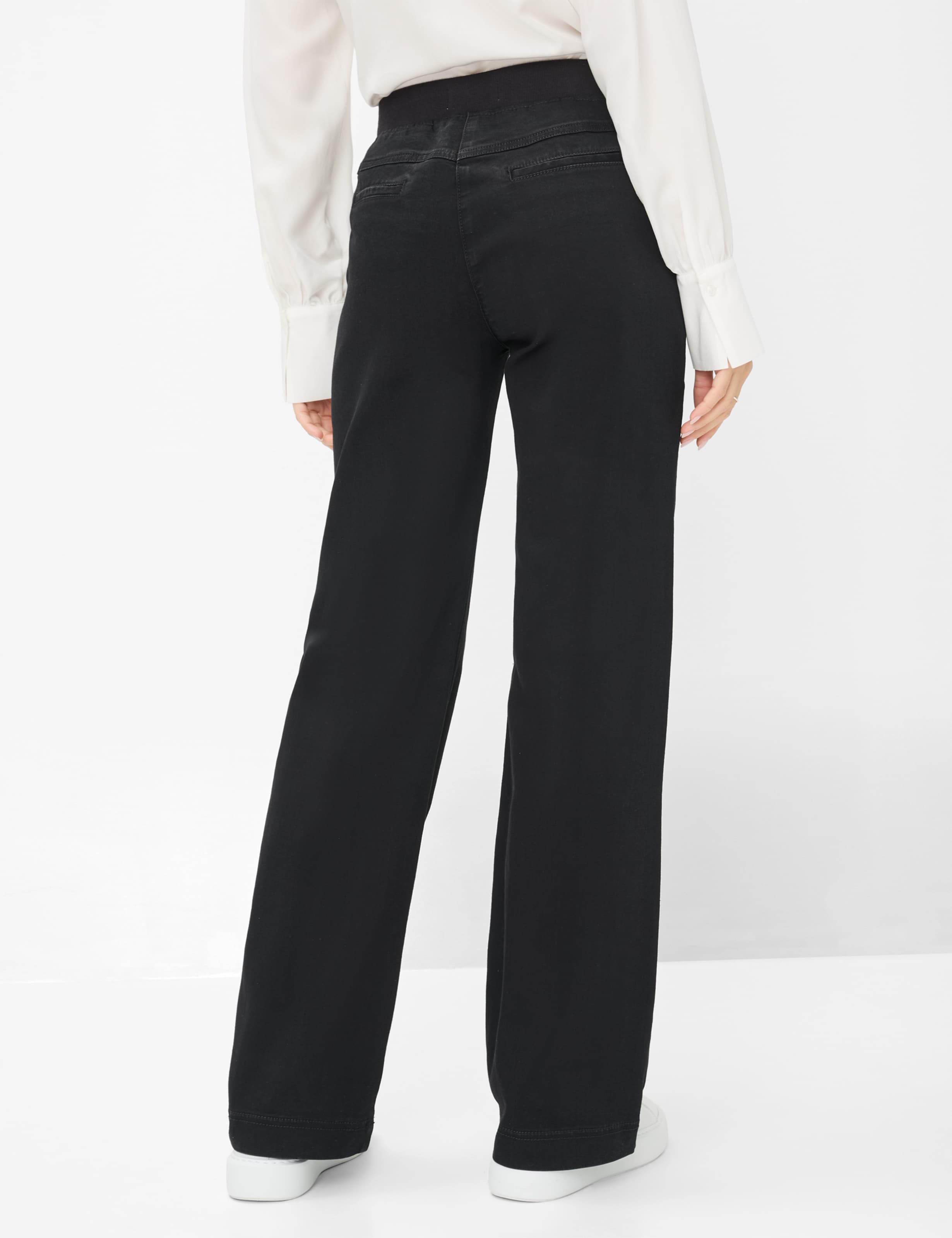 Thumbnail - Raphaela by Brax Damen Marlenehose Style PAM FLARED BLACK, schwarz, Gr. 36K