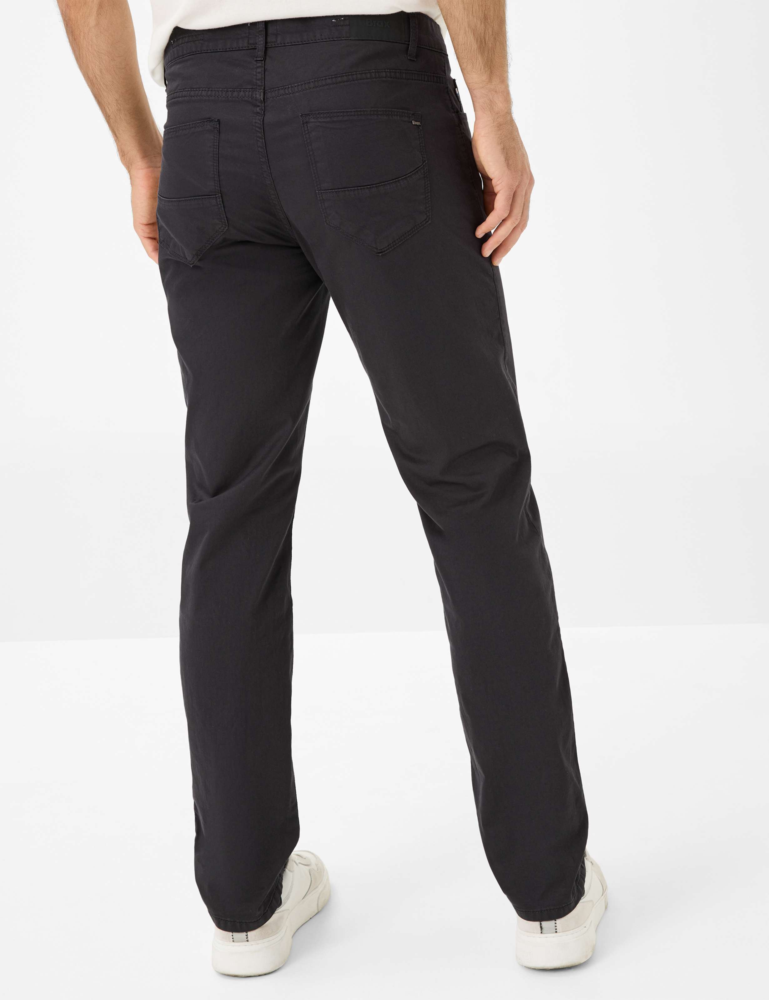Herre Style CADIZ Sort Straight Fit Model ryg