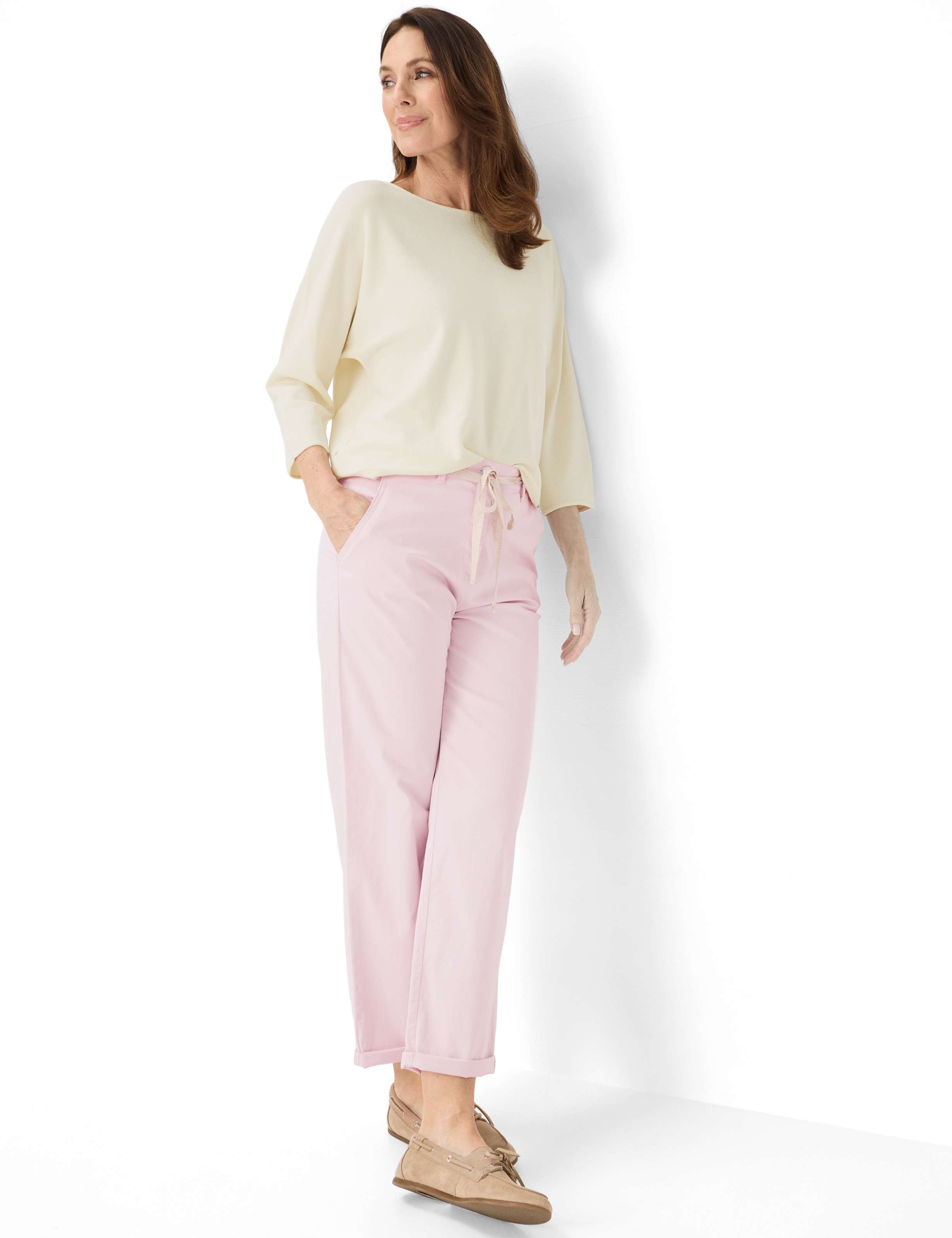 Femme Style CARRIE Rose Comfort Plus Fit Tenue du mannequin