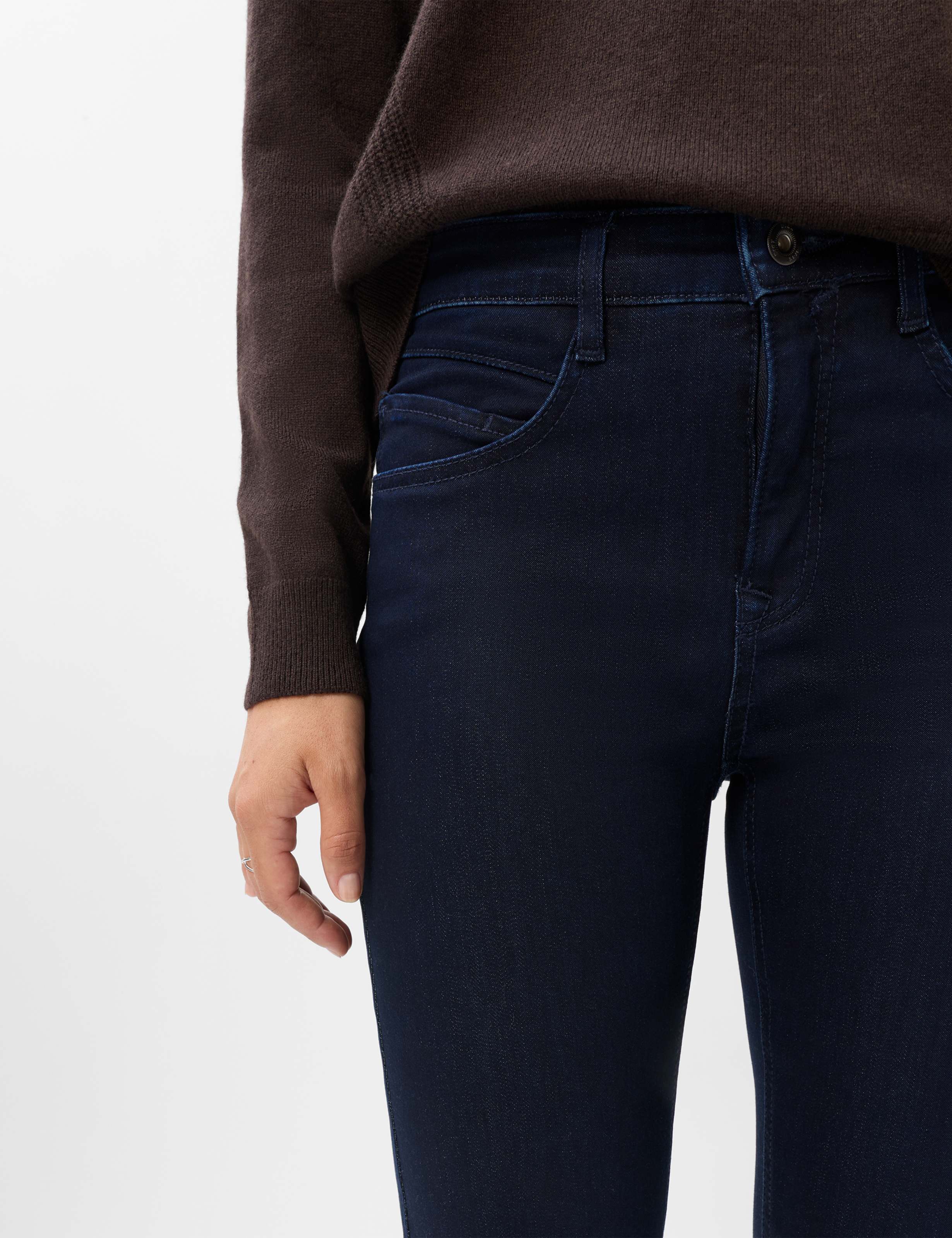 Damen Style CAROLA Denim Dunkelblau Feminine Fit Detail 2