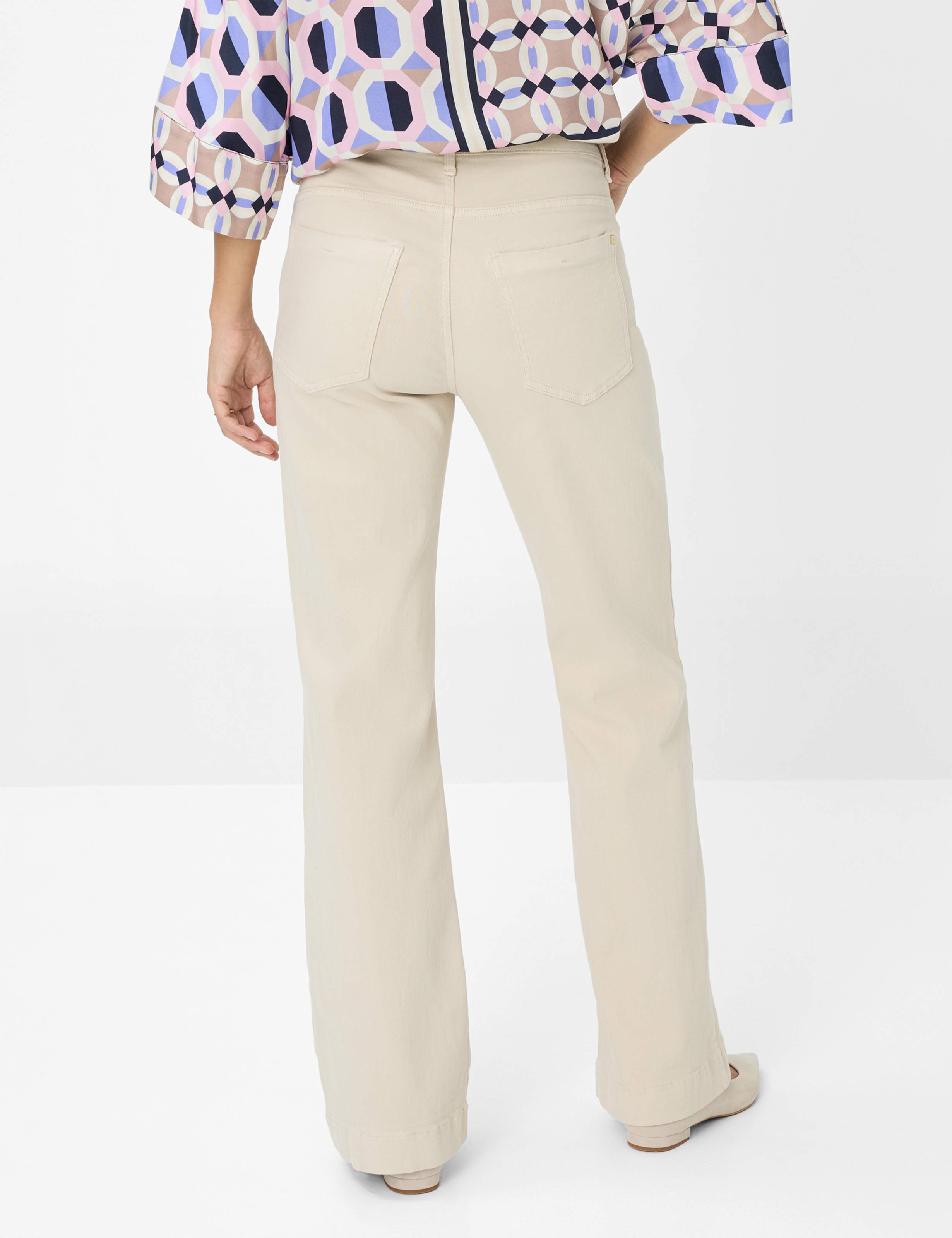 Damen Style MAINE Denim Hellbeige Wide Leg Model Rueck