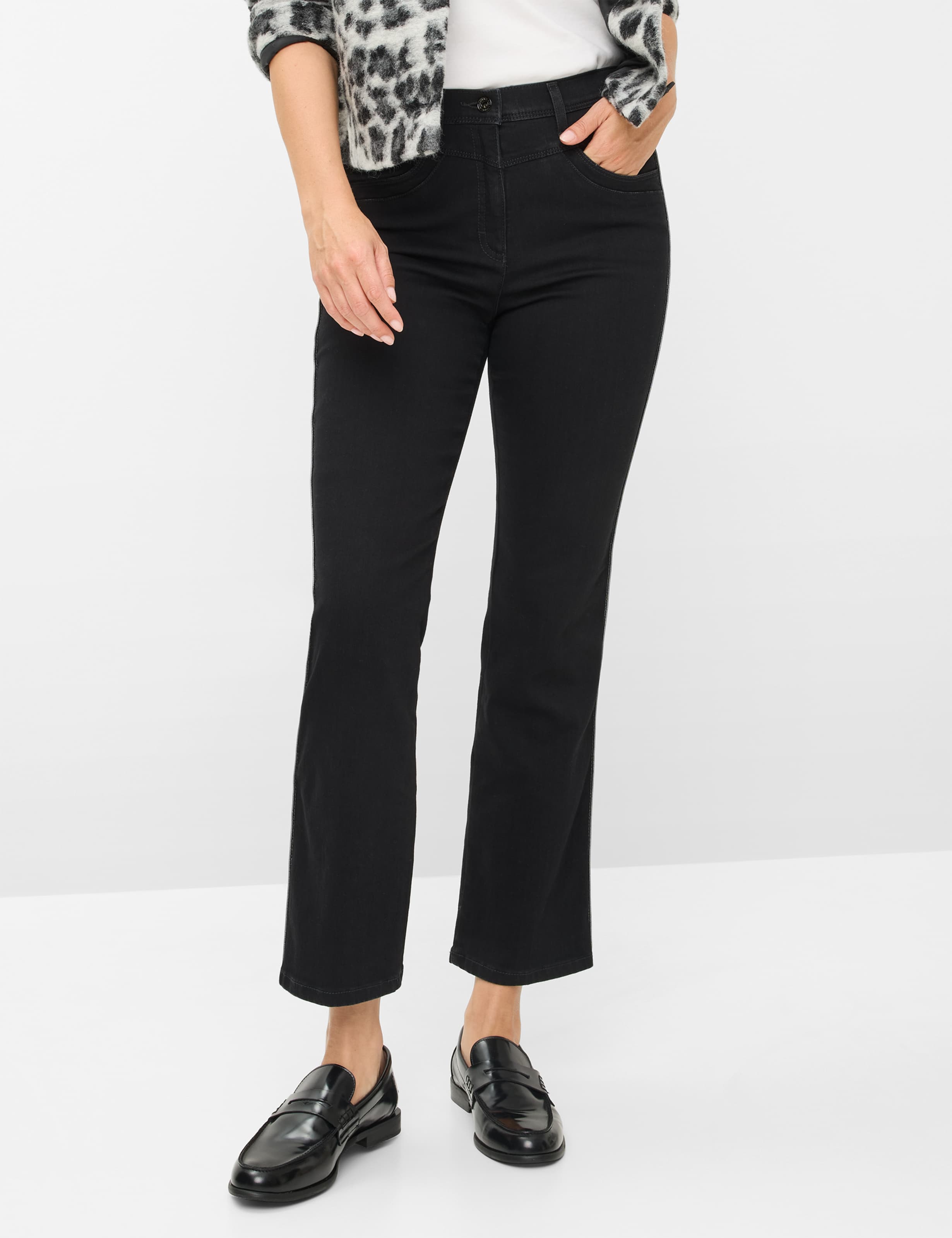 Thumbnail - Raphaela by Brax Damen Five-Pocket-Hose Style LAURA KICK BLACK, denim schwarz, Gr. 46