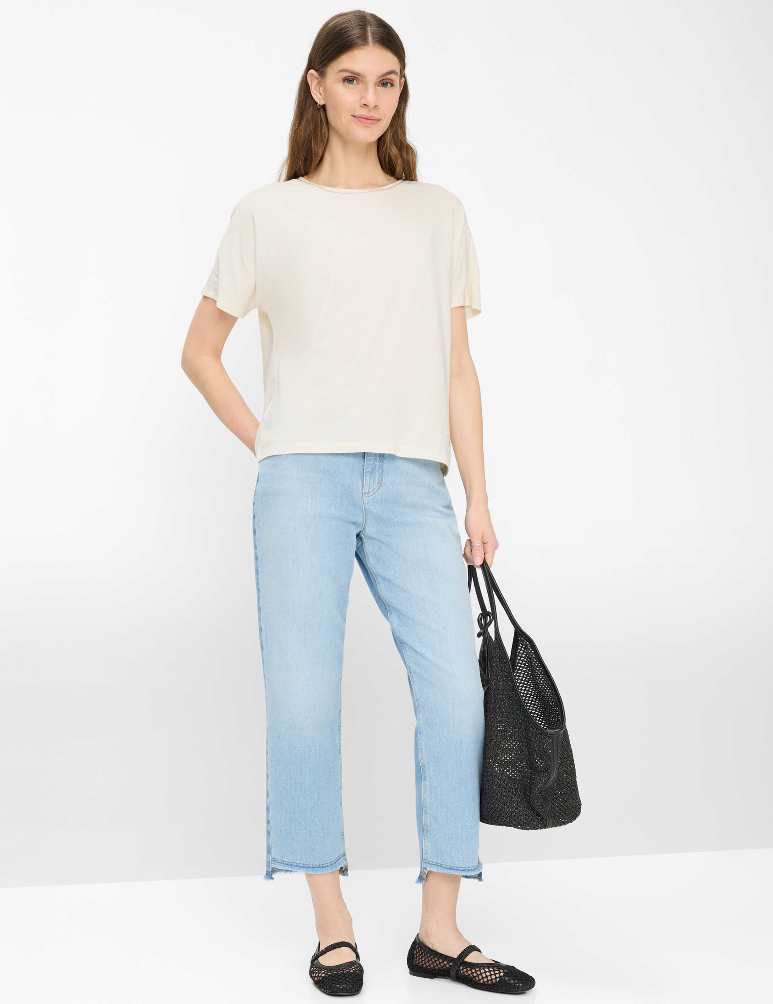 Damen Style CAELEN S Cremeweiß  Model Outfit