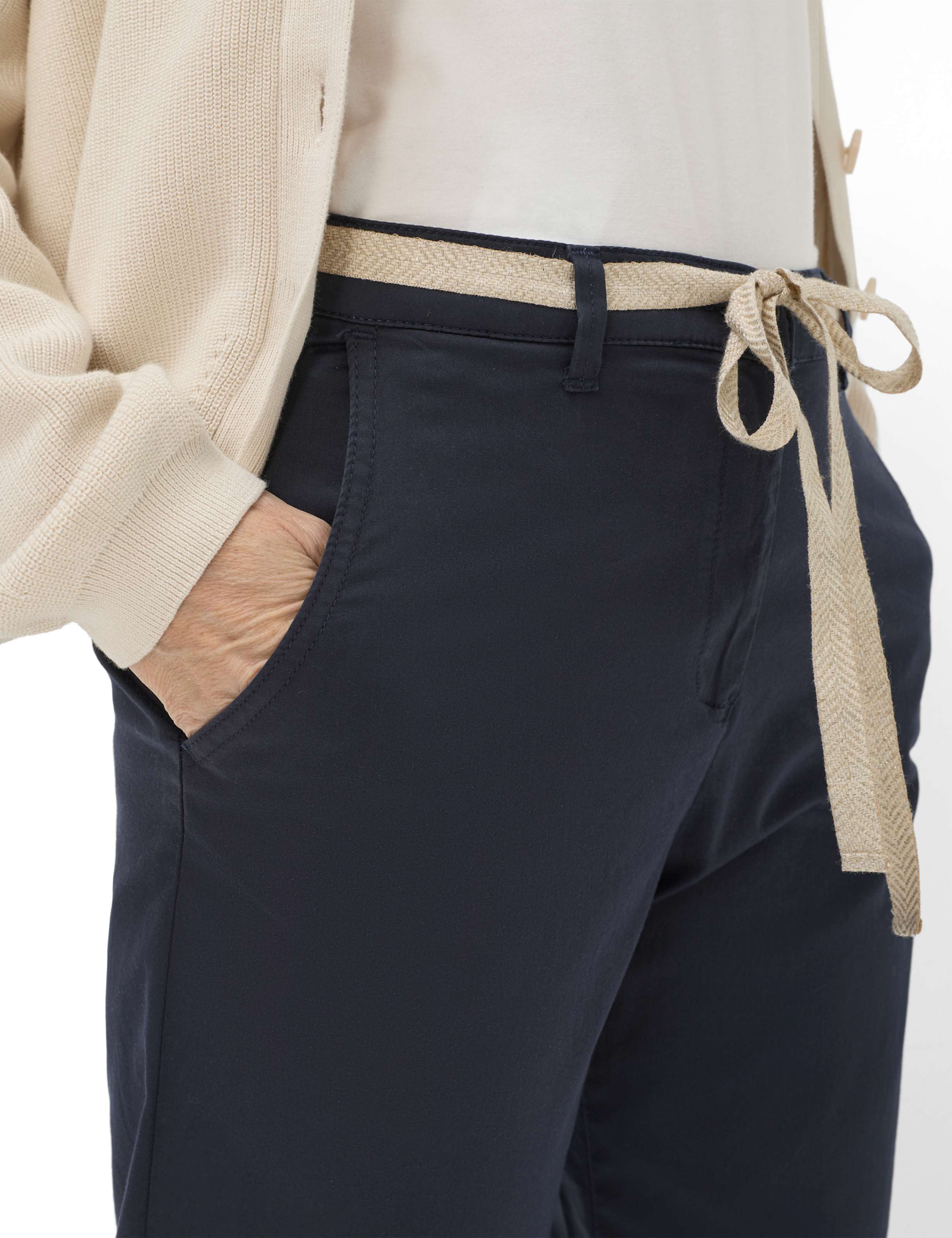 Femme Style CARRIE Bleu Foncé Comfort Plus Fit Détail 2