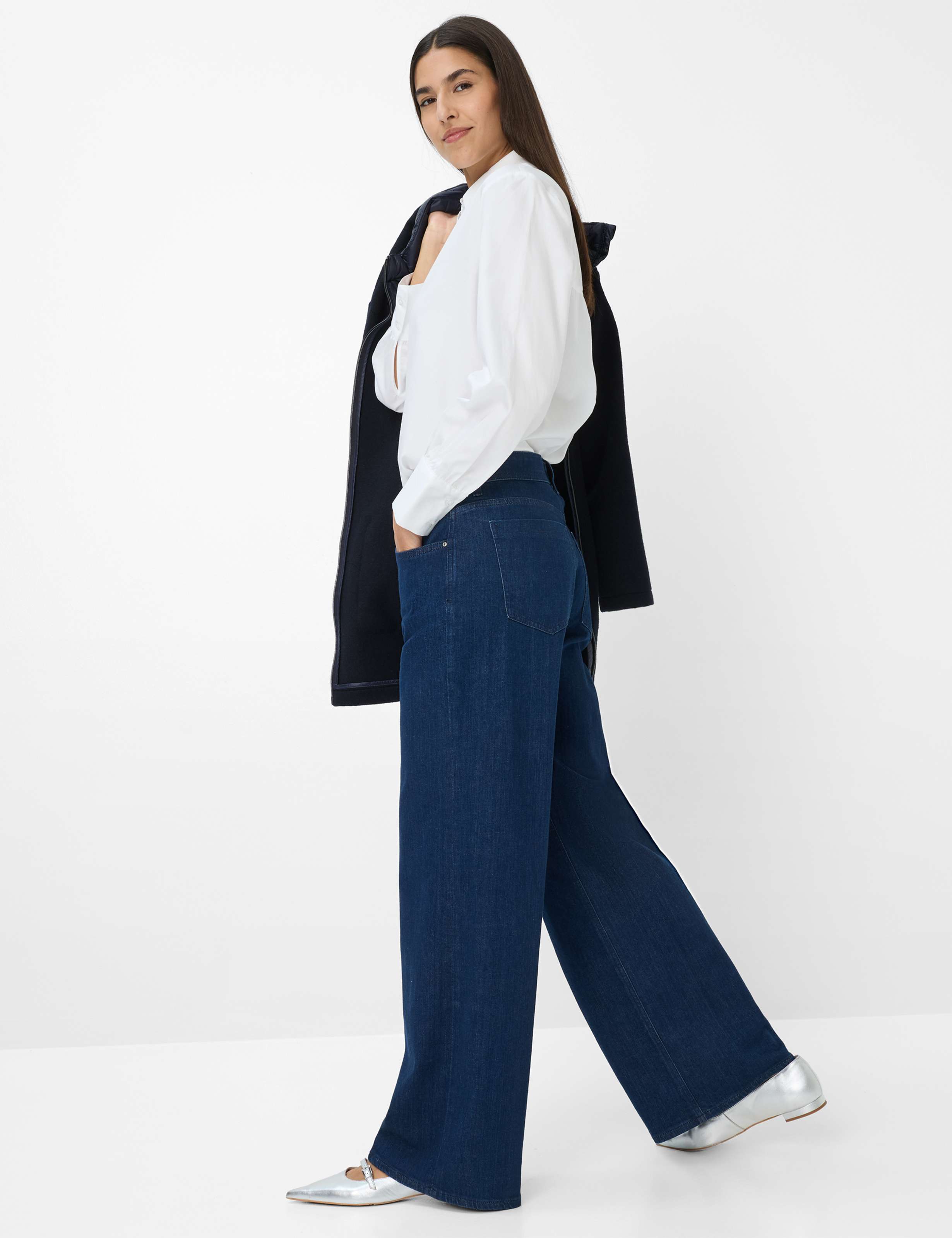 Damen Style MORGAN Dunkelblau Wide Leg Model Outfit