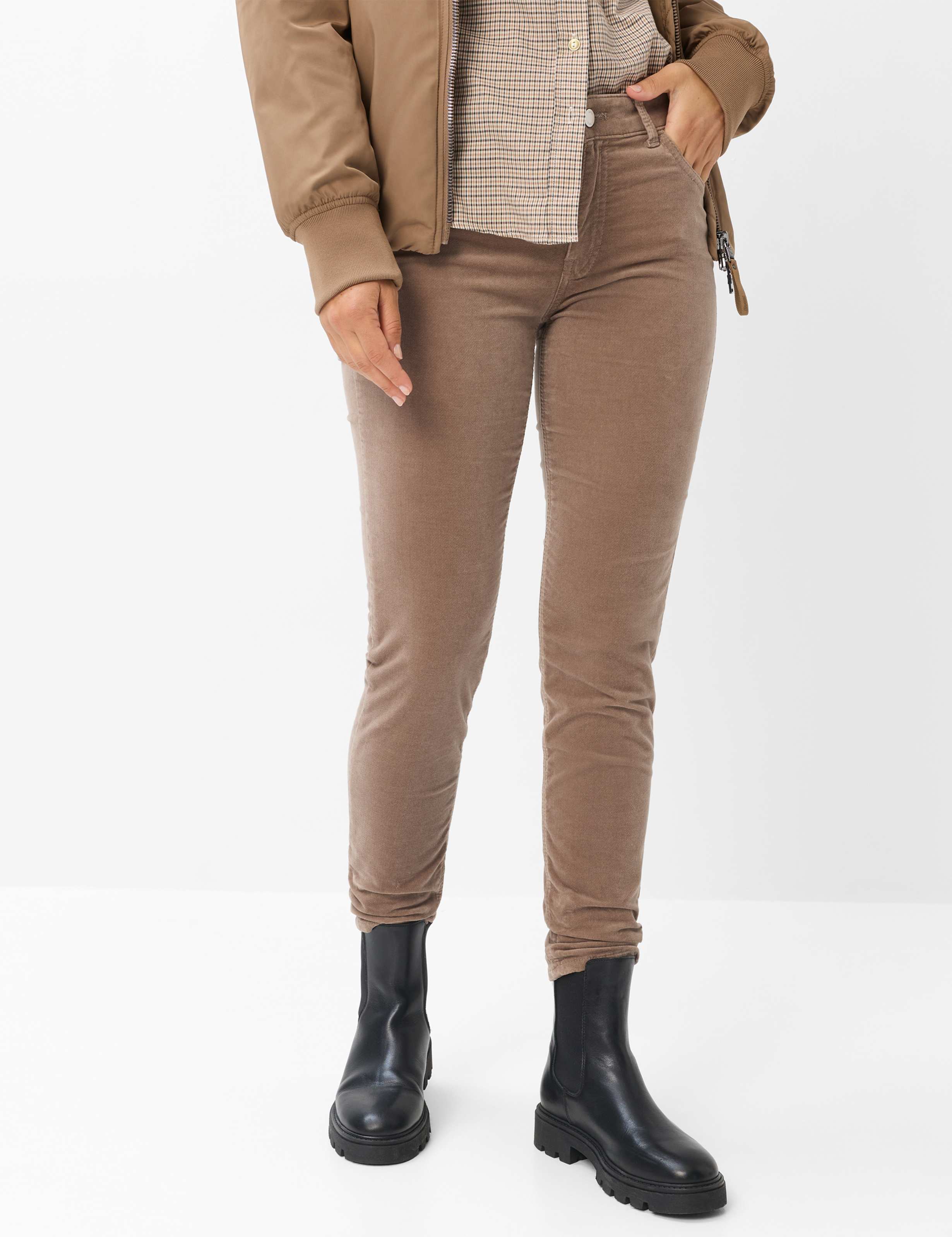 Tons de beige, Femme, Style SHAKIRA, MODEL_FRONT_ISHOP