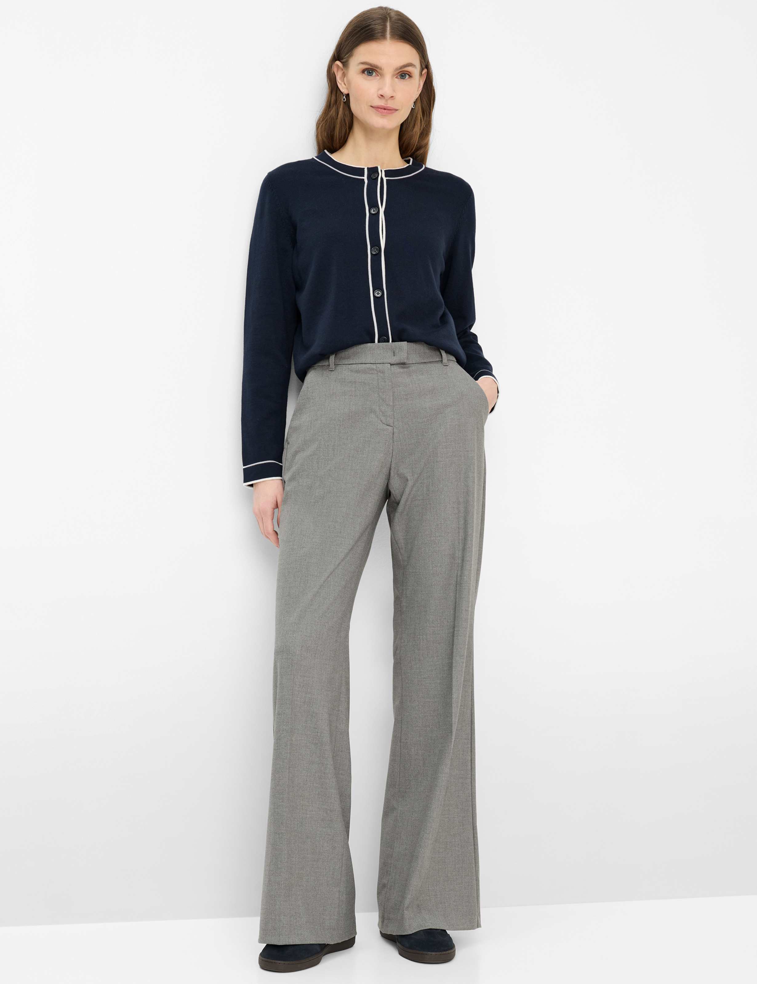 Dame Style MAINE Grå Wide Leg Model Outfit