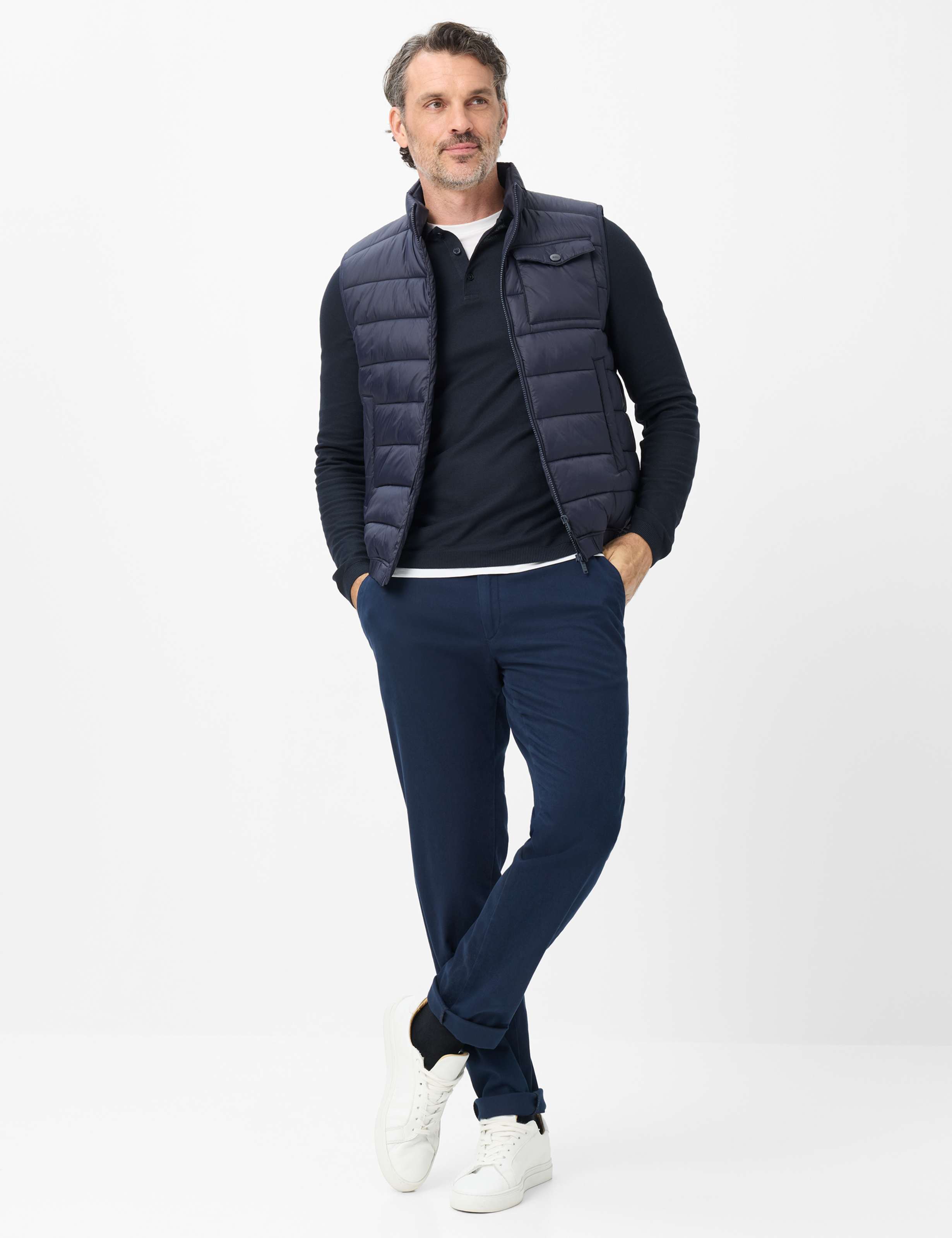 Heren Style JOHN Donkerblauw Modern Regular Fit Model outfit