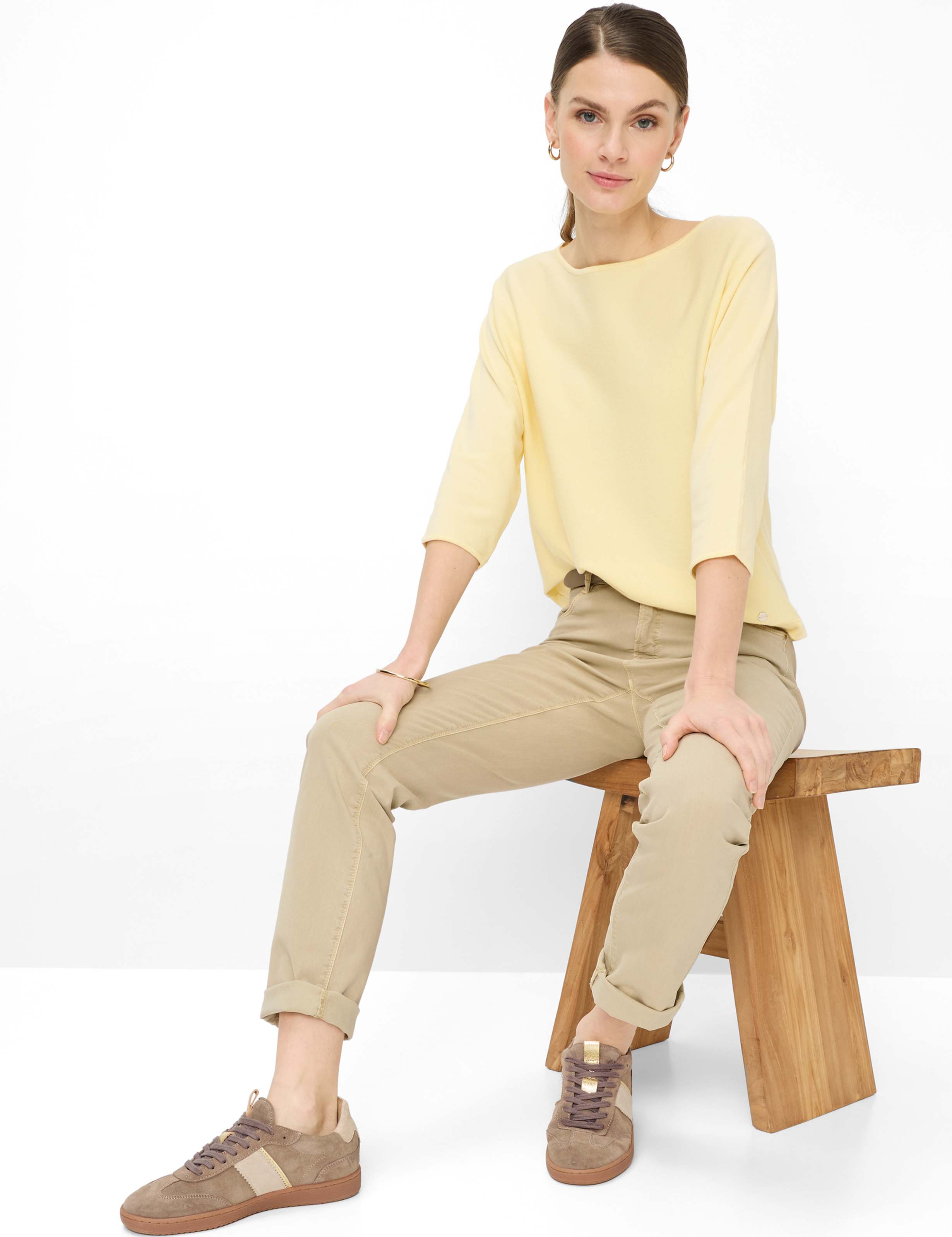 Damen Style CAROLA Beige Feminine Fit Detail 1