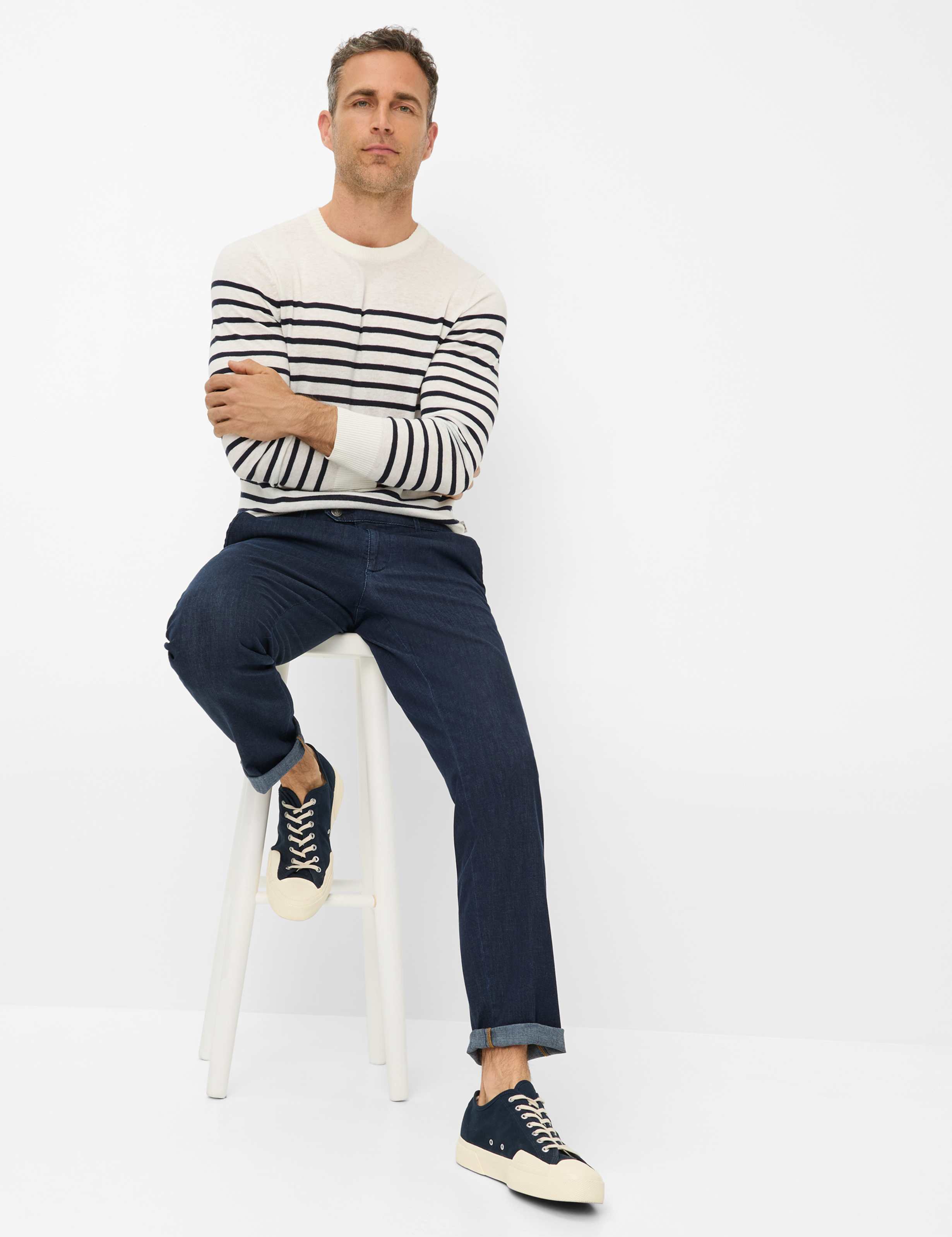 Men Style JIM Denim Dark Blue Regular Fit Detail 1