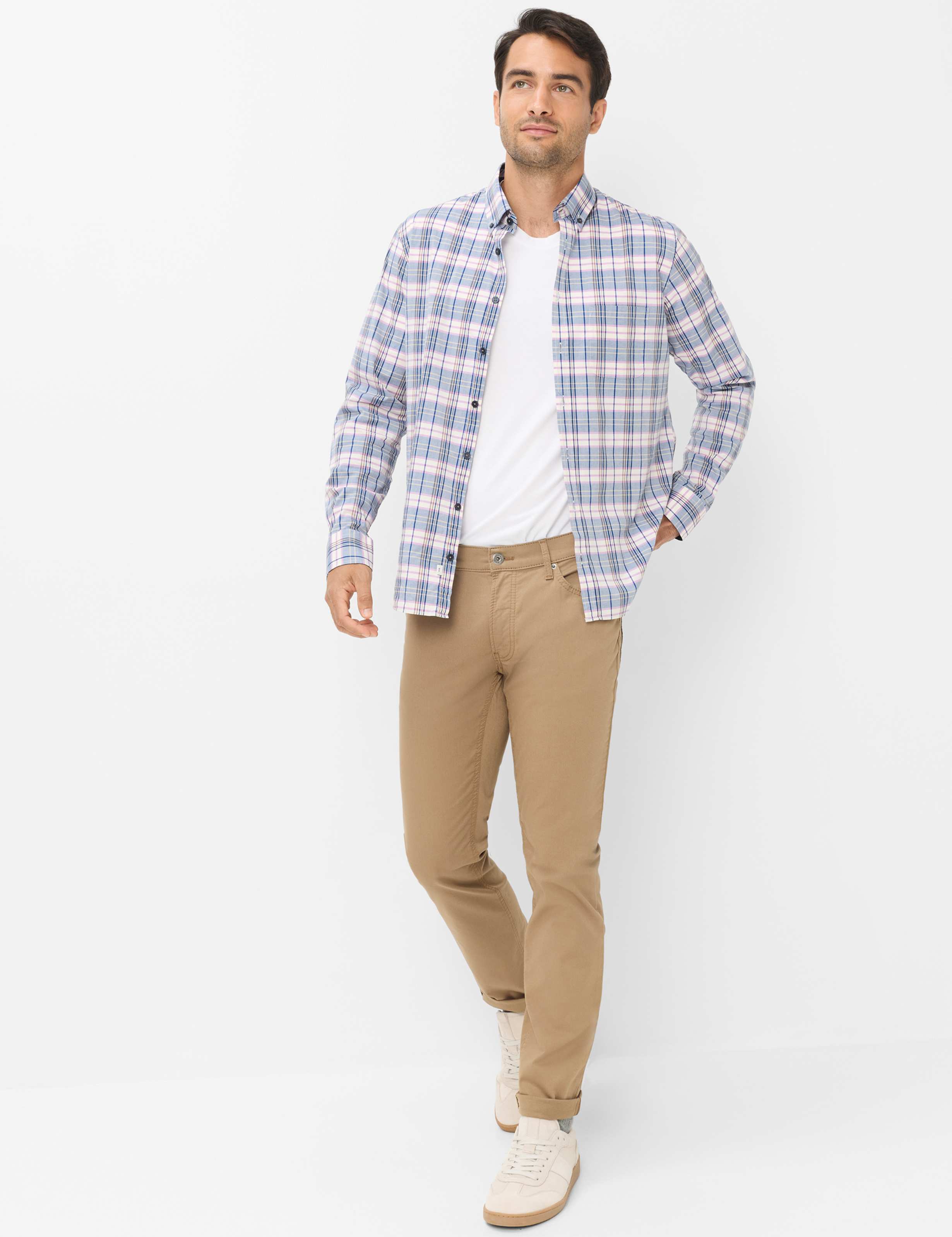 Men Style CHUCK Light Brown Modern Fit Model Outfit