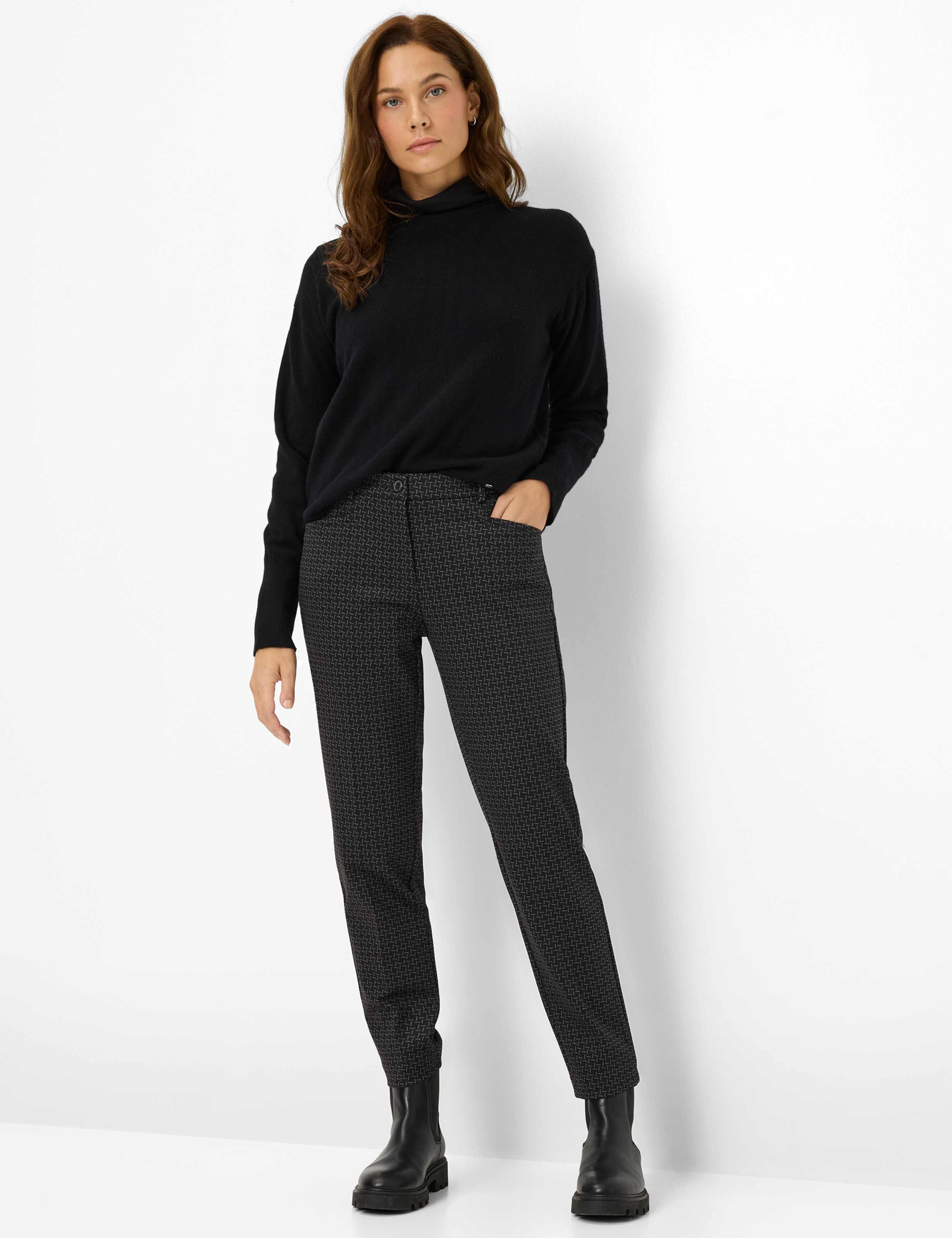 Dames Style MARON S Zwart Regular Fit Model outfit