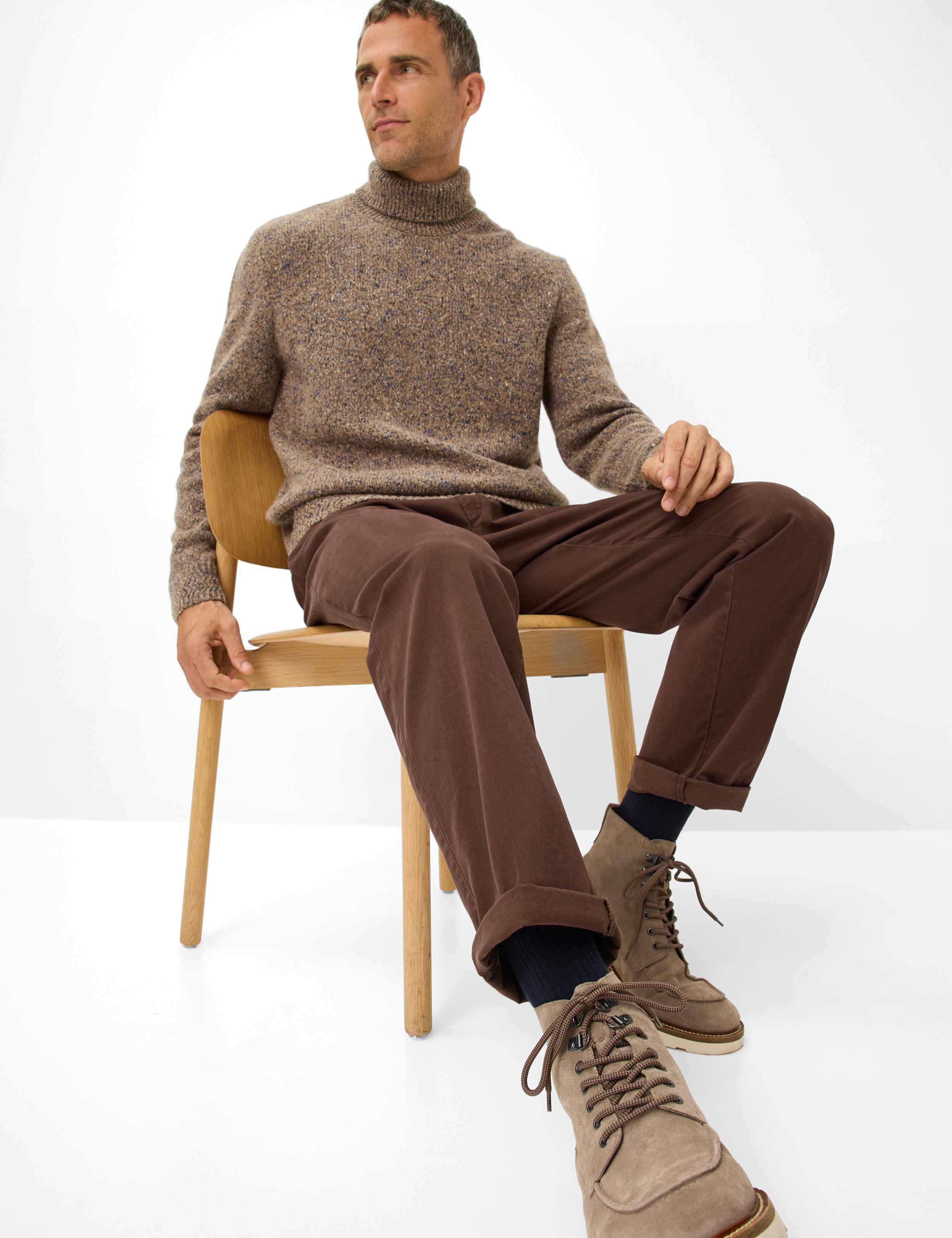 Herren Style LUIS Dunkelbraun Regular Fit Detail 1