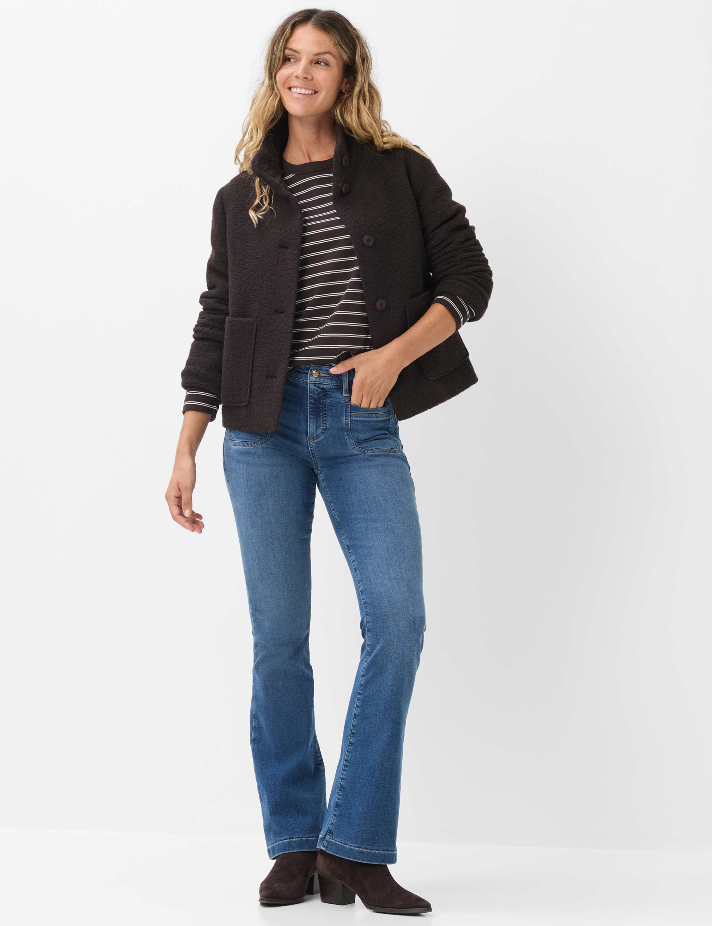 Women Style SHAKIRA Denim Blue Slim Fit Model Outfit