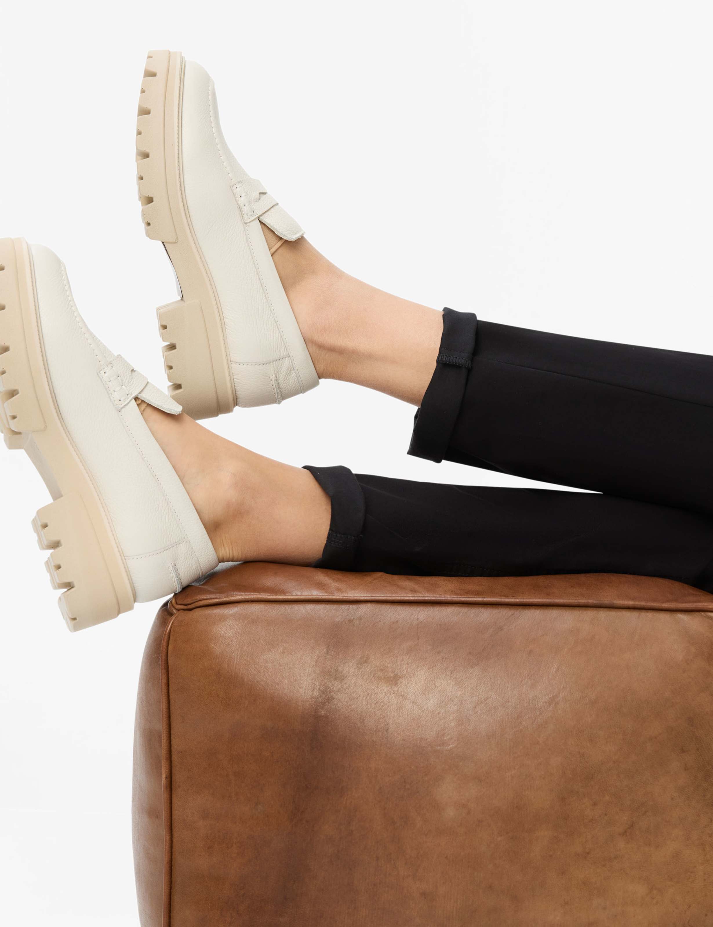 Damen Style MARY Schwarz Regular Fit Detail 1