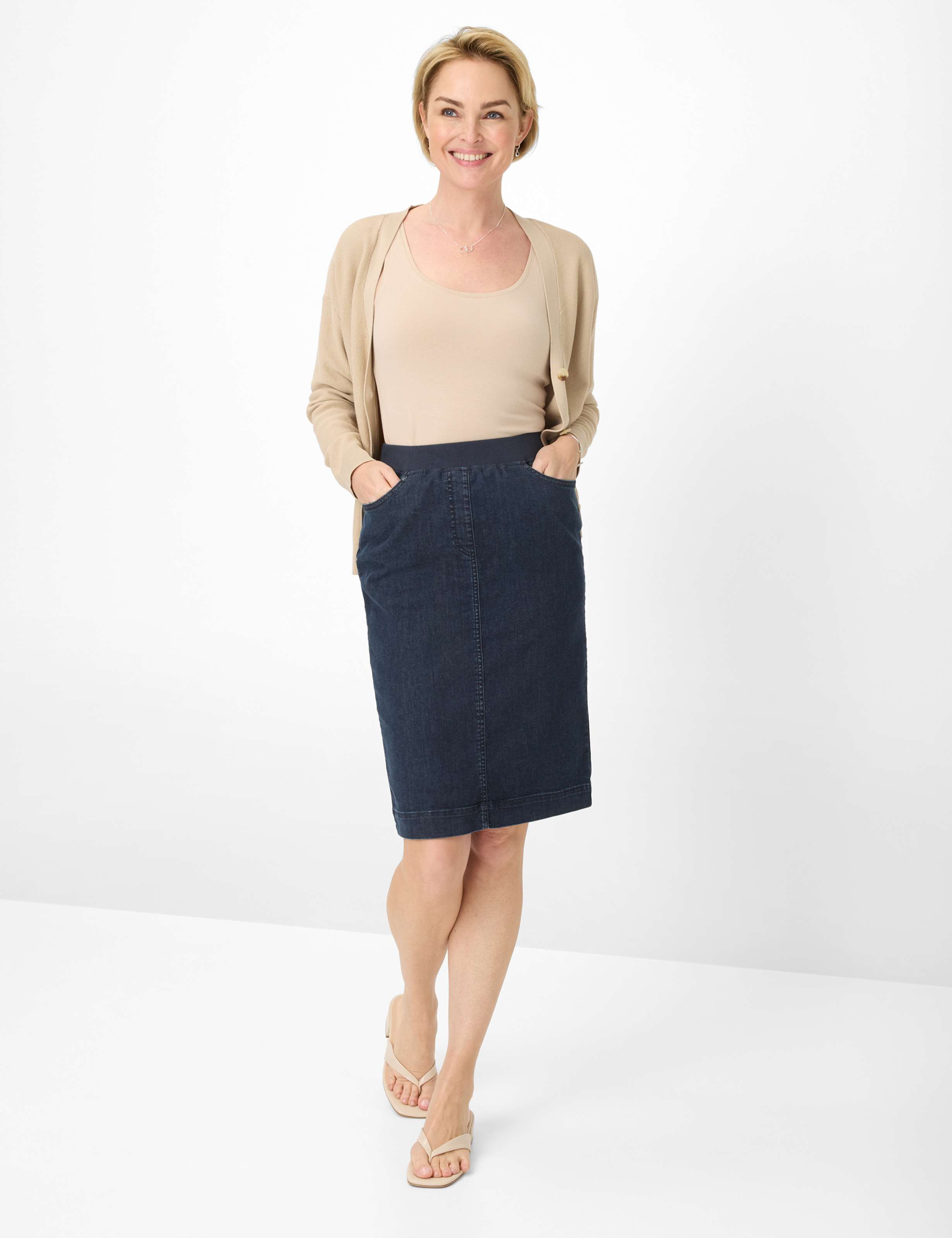 Dames Style PAMINA SKIRT Denim Donkerblauw Slim Fit Model outfit