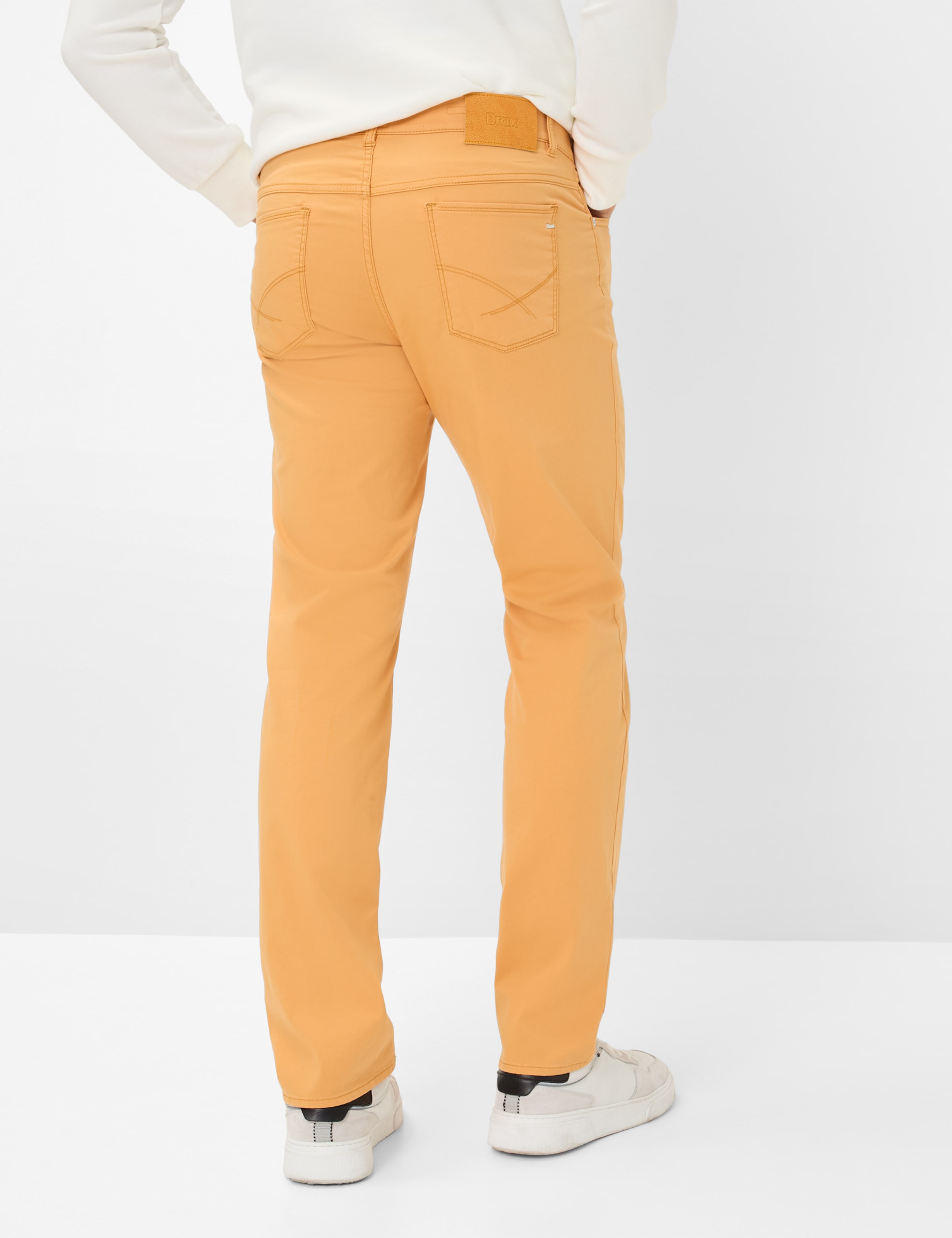 Herren Style COOPER Dunkelgelb Regular Fit Model Rueck