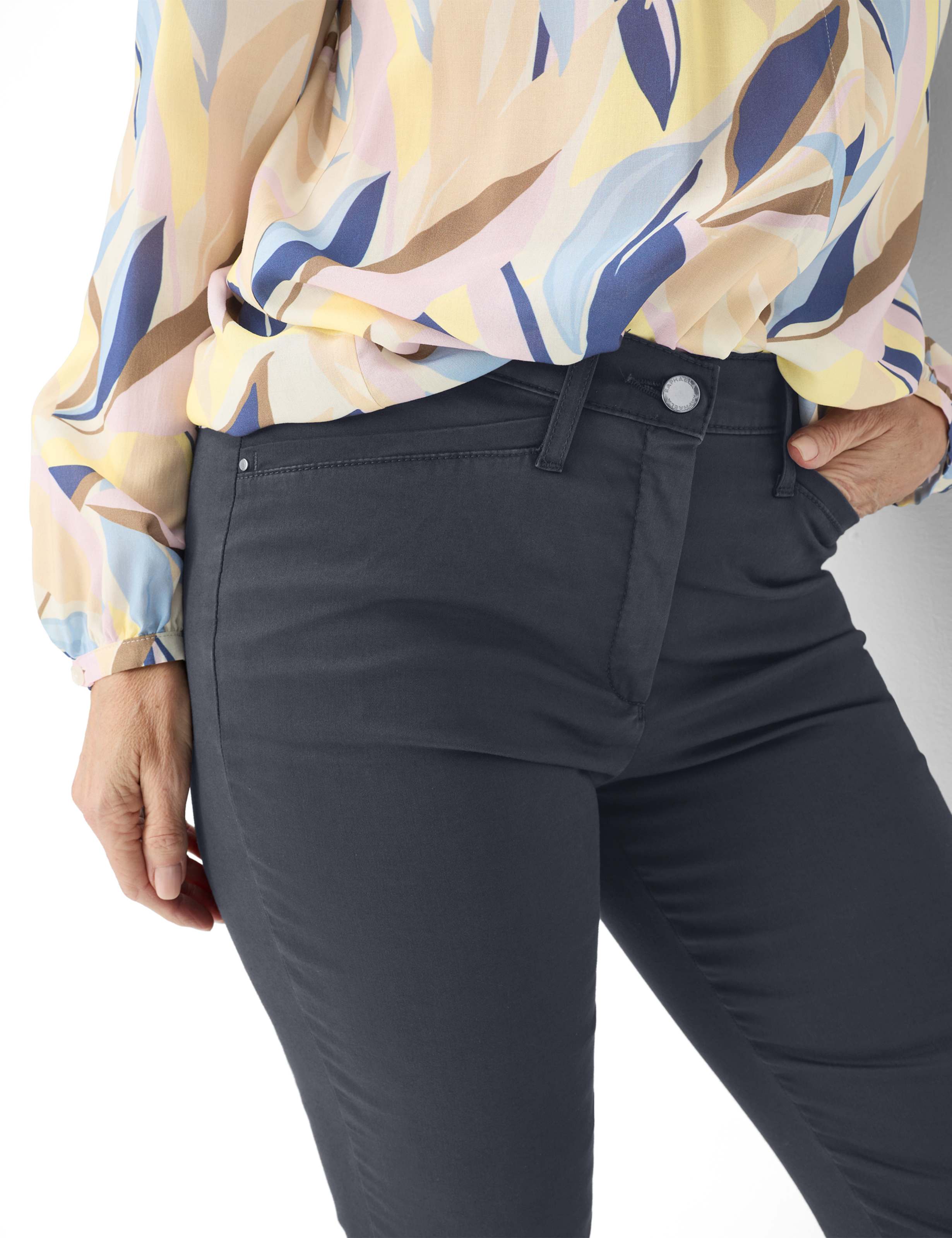 Femme Style LORELLA Bleu Foncé Super Slim Fit Détail 2