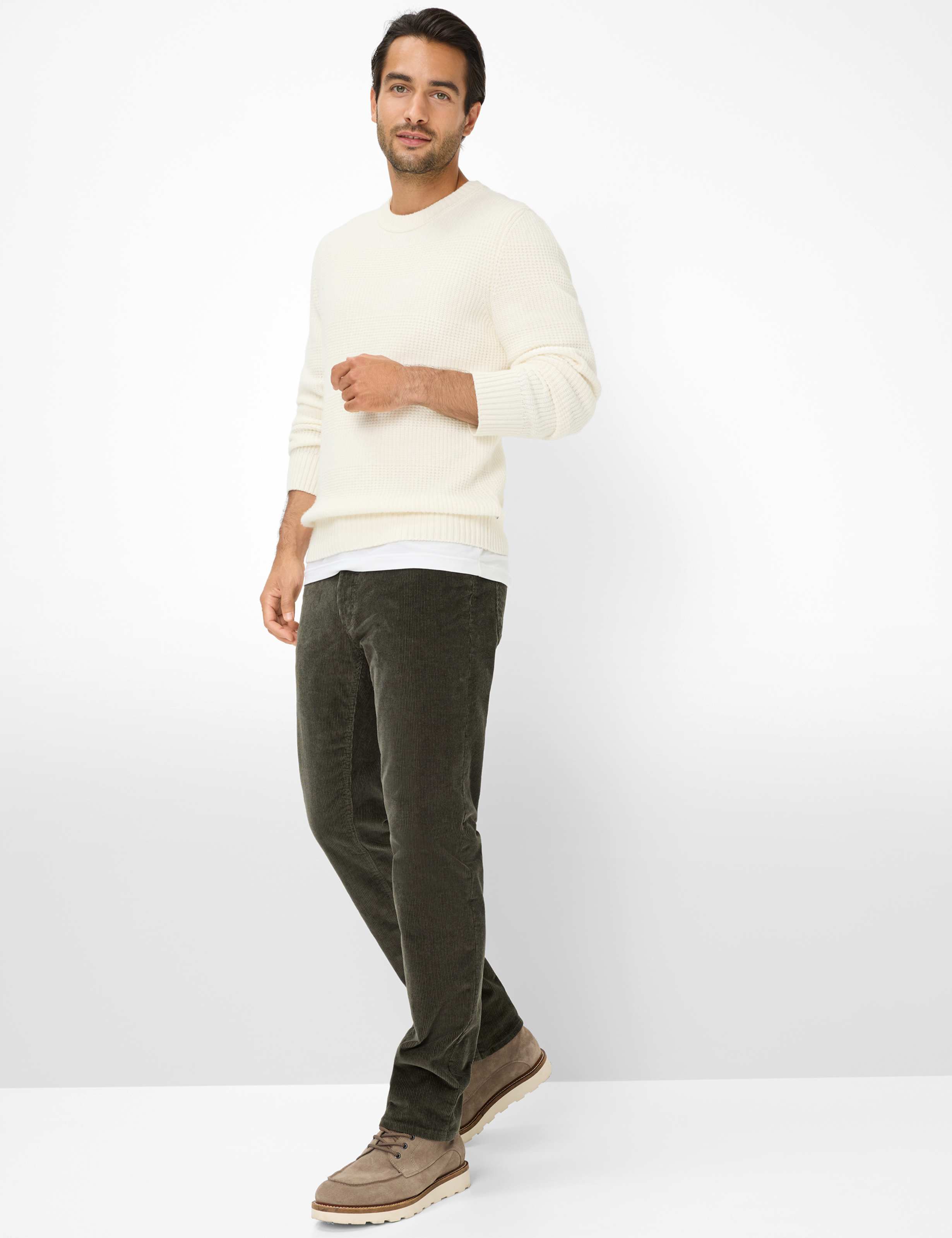 Homme Style COOPER Vert - Olive Regular Fit Tenue du mannequin