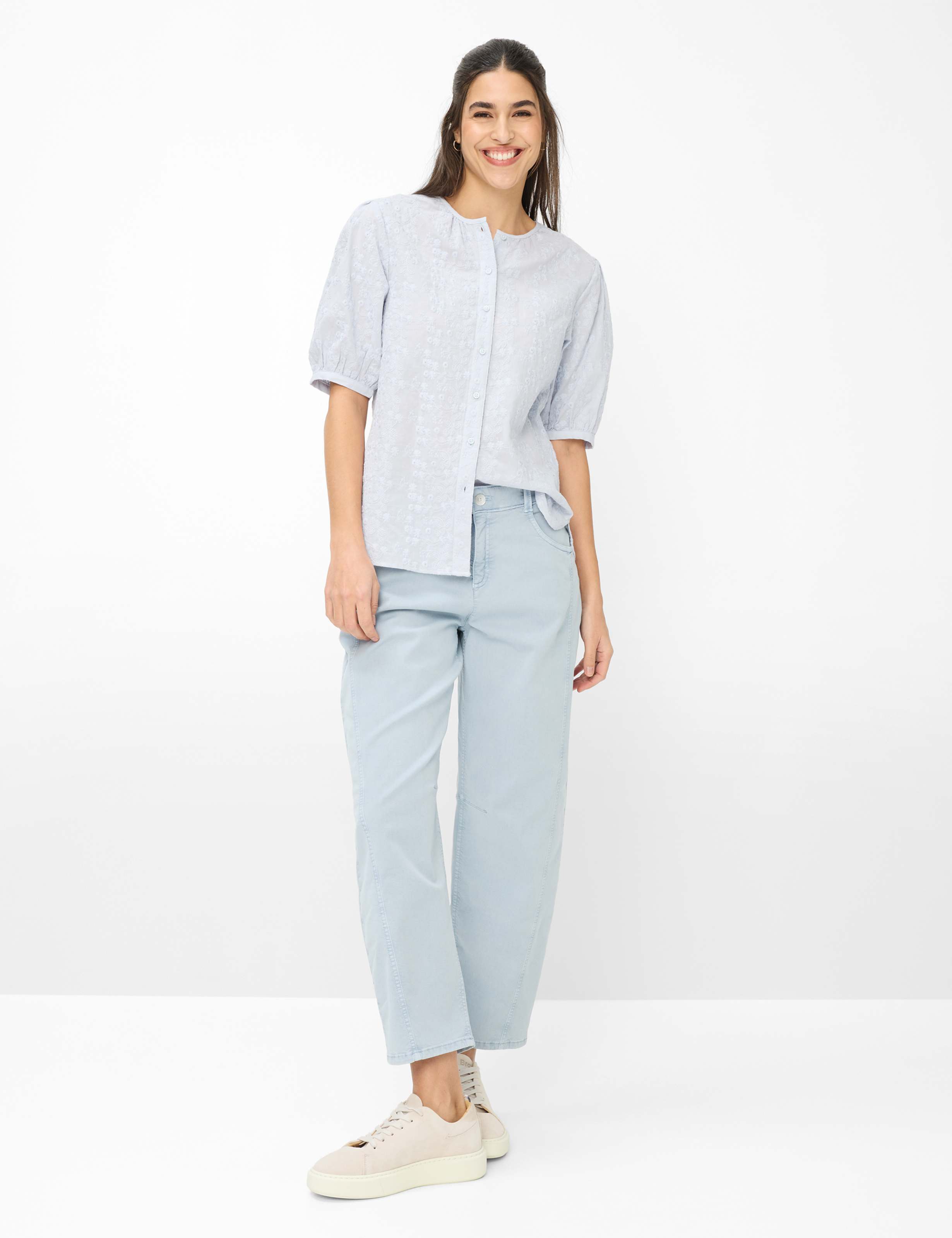 Dame Style VEA Lysblå  Model Outfit