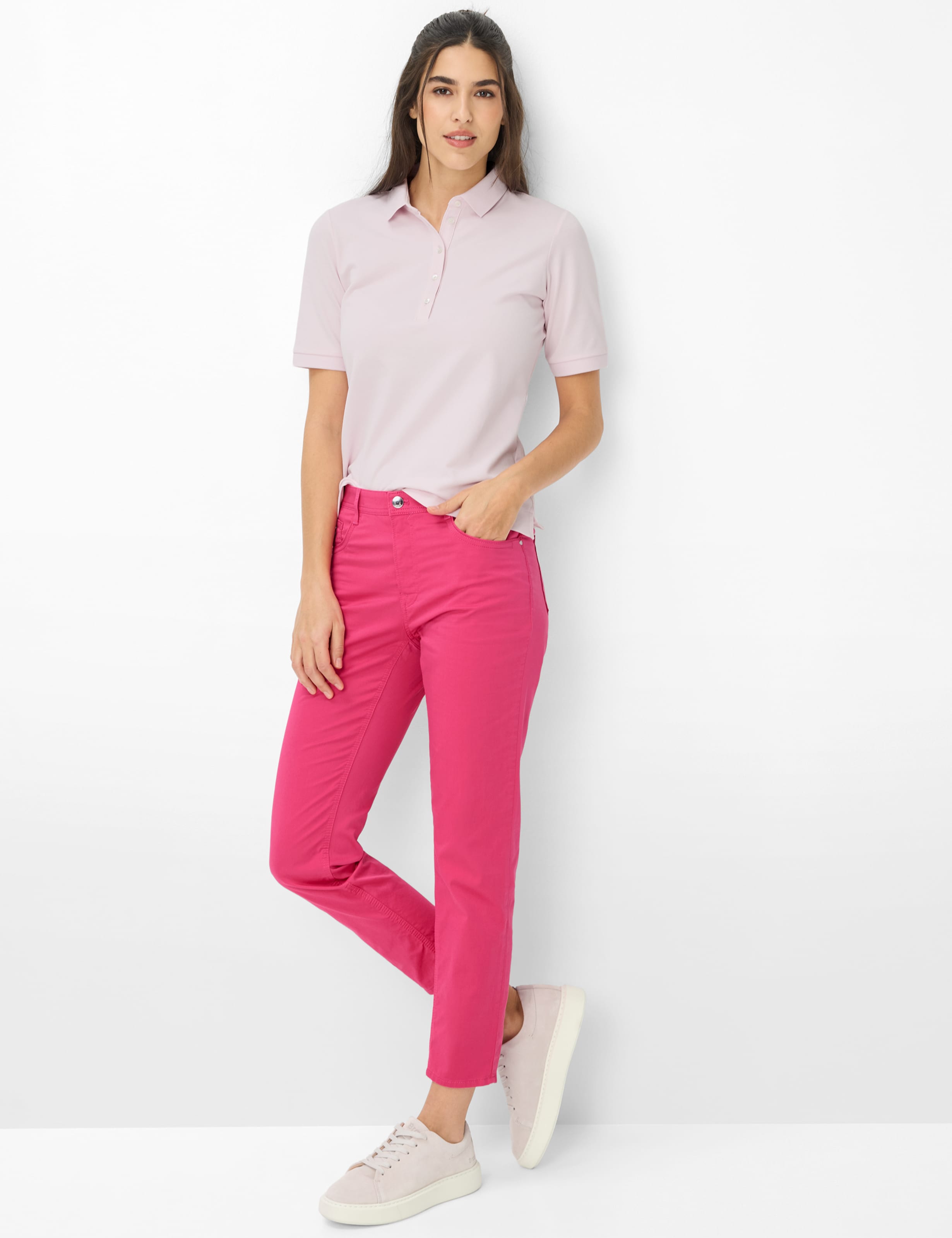 Damen Style CAROLA S Pink Feminine Fit Model Outfit