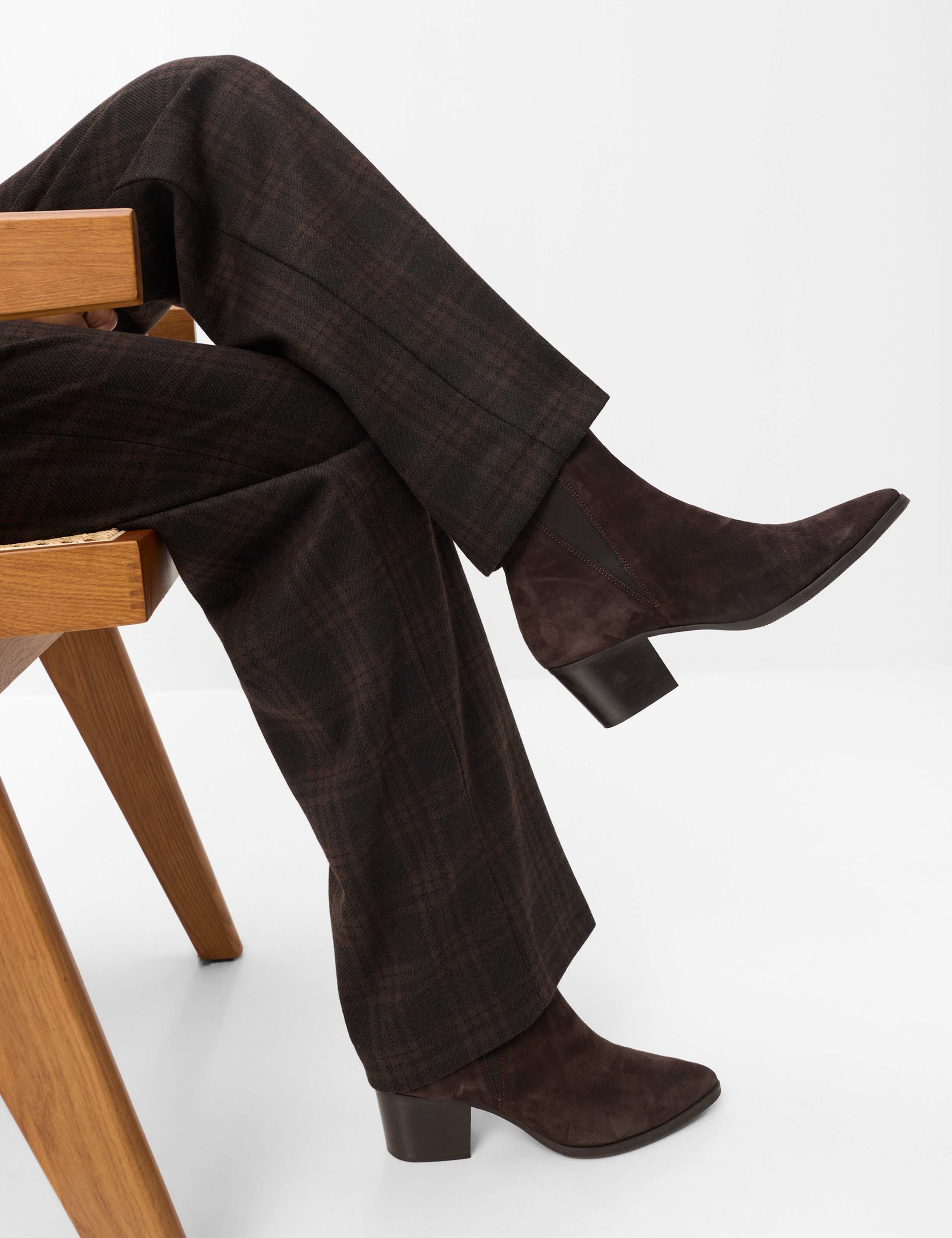Femme Style PEGGY FLARED Marron Foncé Slim Fit Détail 1