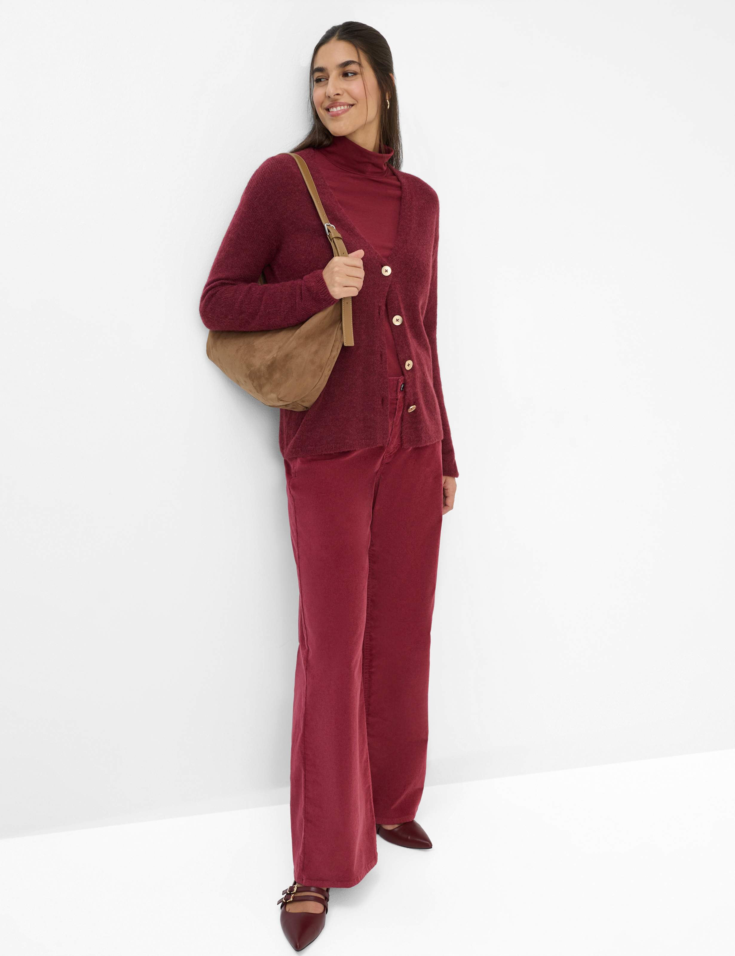 Femme Style ALICIA Rouge Foncé  Tenue du mannequin