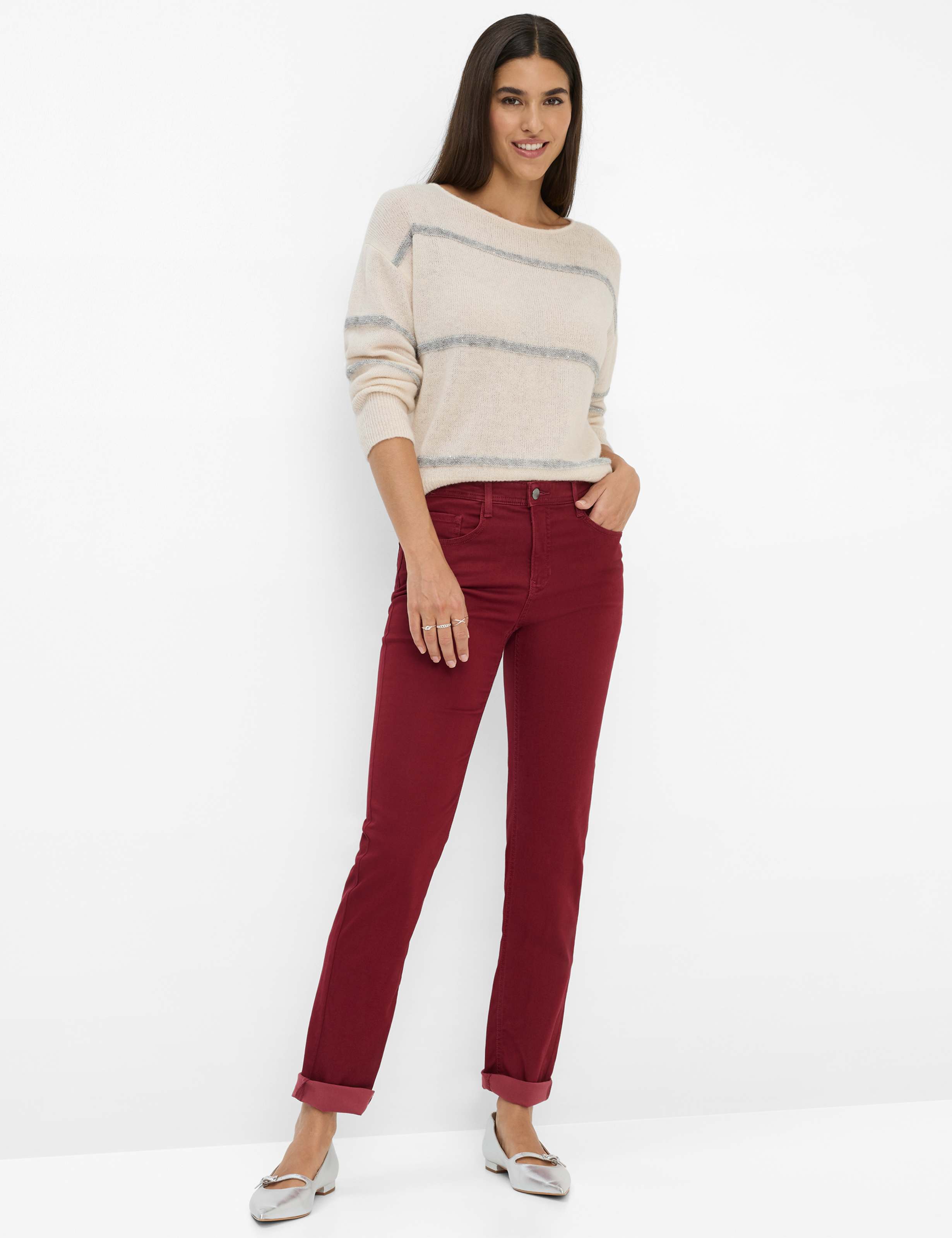 Damen Style MARY Dunkelrot Regular Fit Model Outfit
