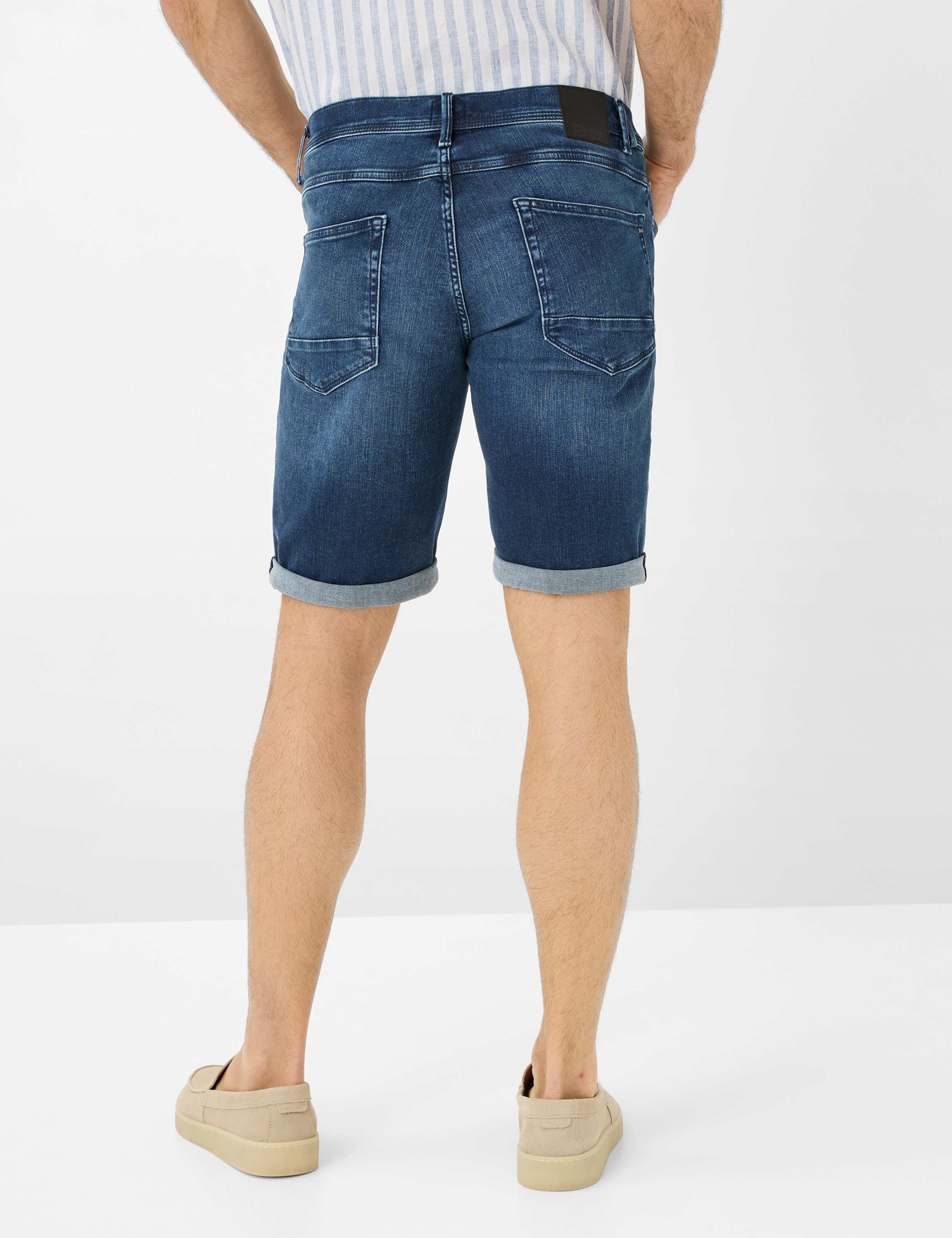 Herren Style CHRIS Denim Dunkelblau Slim Fit Model Rueck