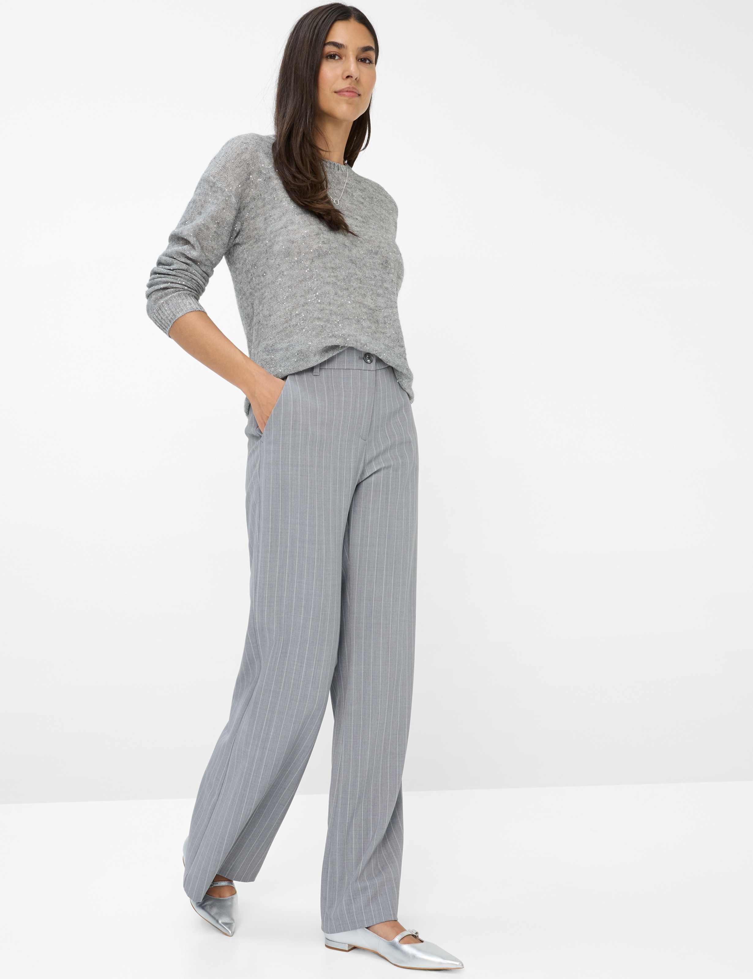 Damen Style MAINE Hellgrau Wide Leg Model Outfit