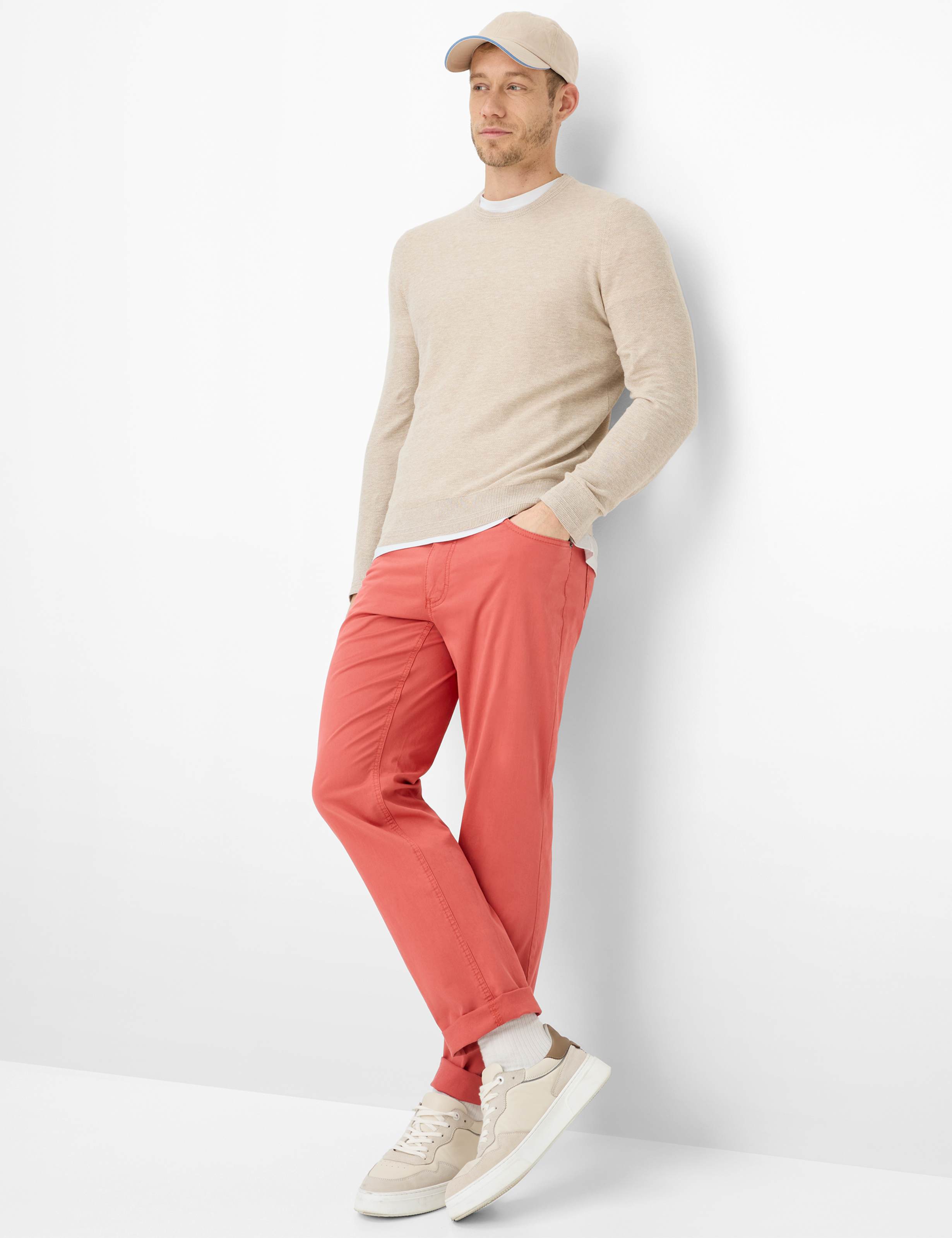 Homme Style COOPER Rouge Regular Fit Tenue du mannequin