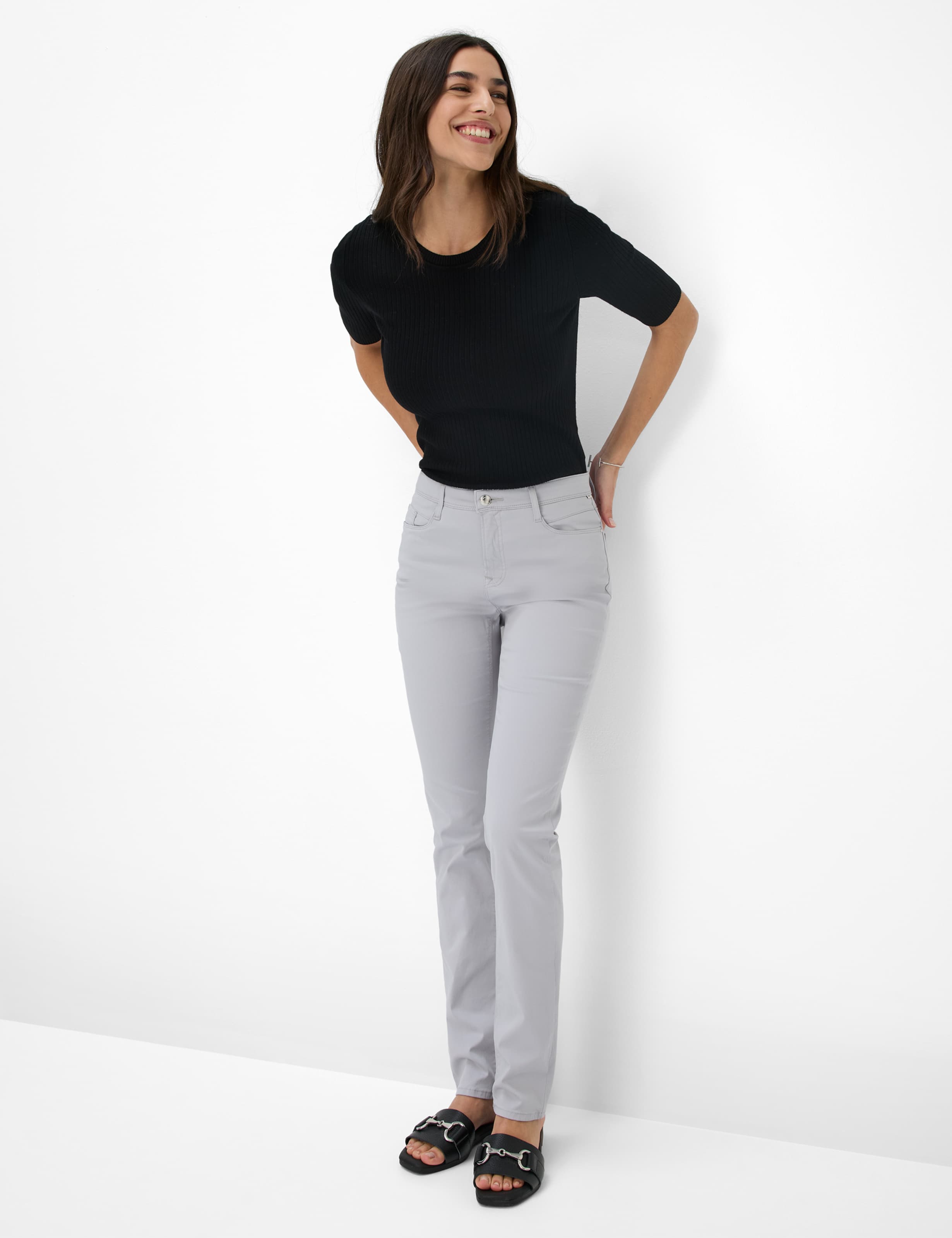 Damen Style CAROLA Hellgrau Feminine Fit Model Outfit
