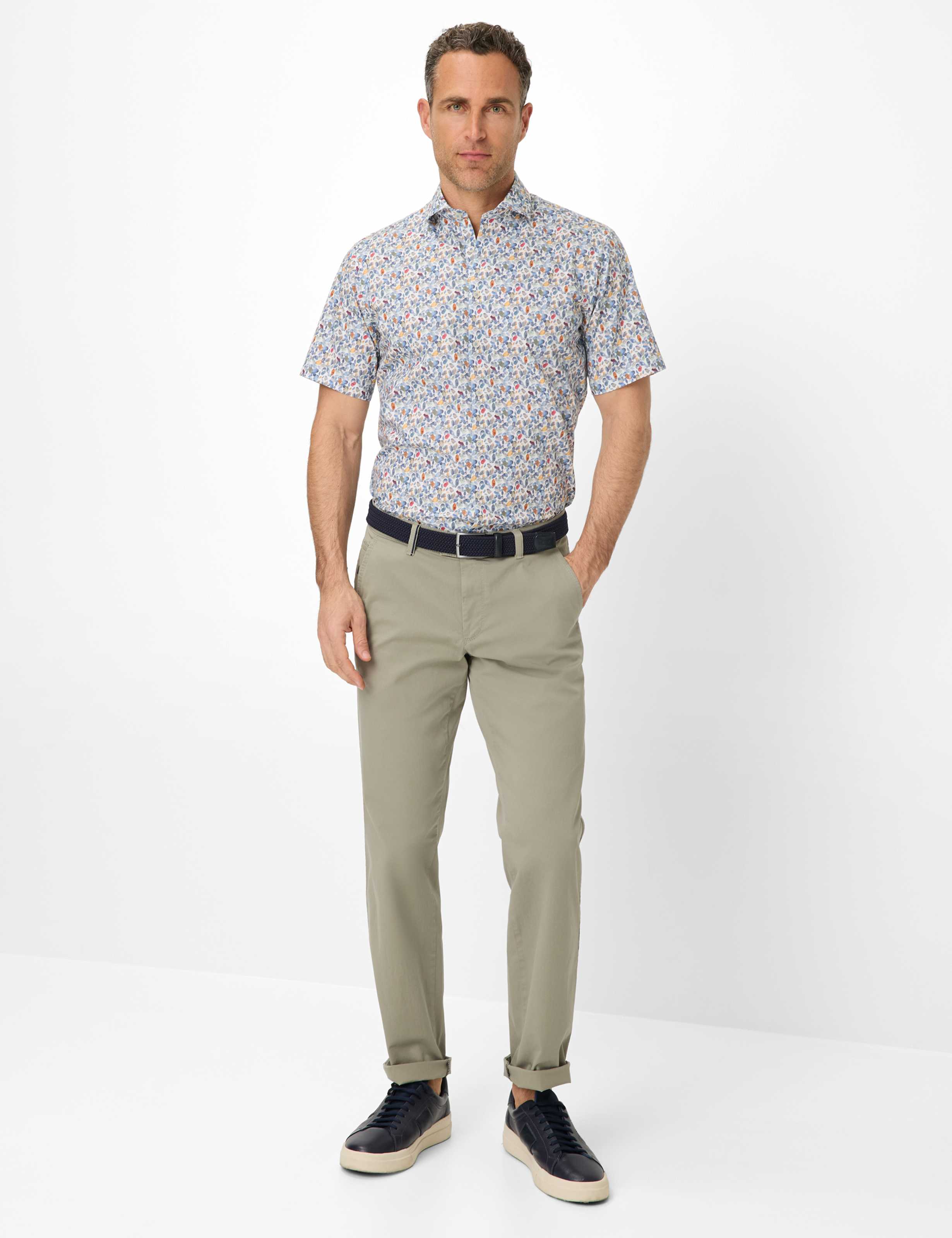 Herren Style JIM Grün Regular Fit Model Outfit