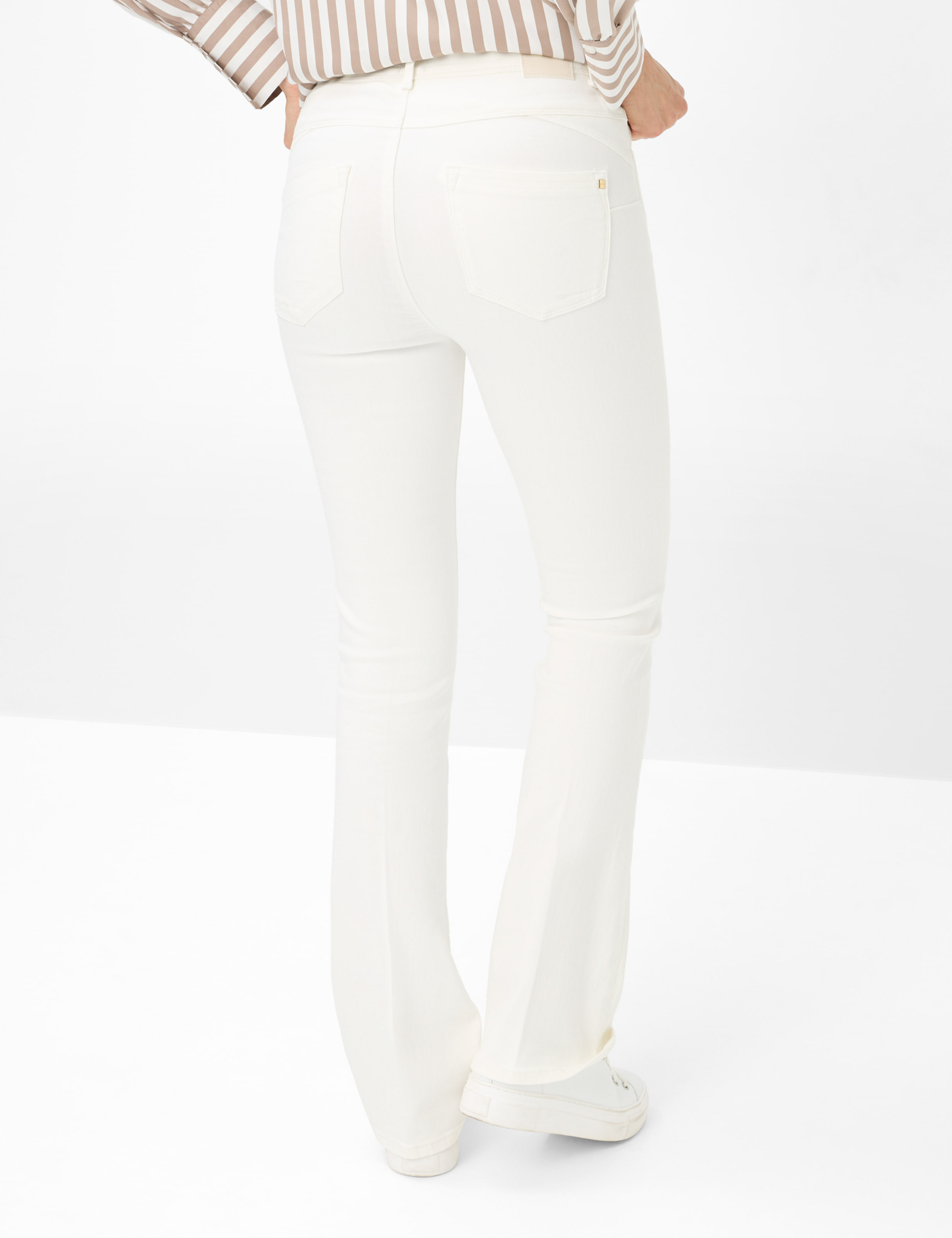 Damen Style ANA Cremeweiß Skinny Fit Model Rueck