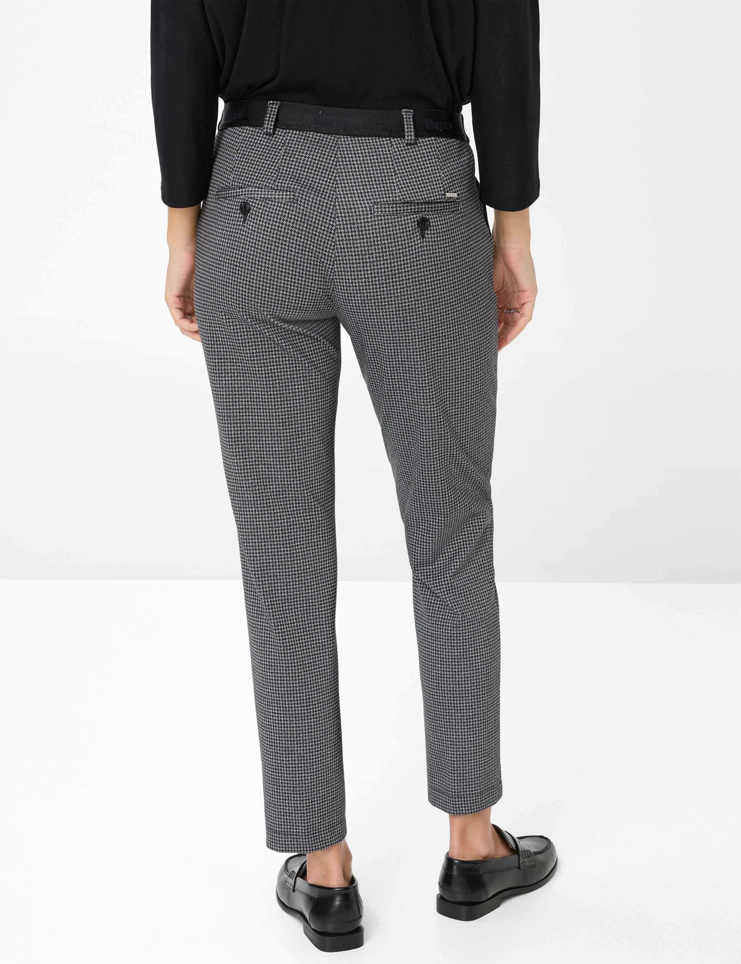 Damen Style MARON S Grau Regular Fit Model Rueck
