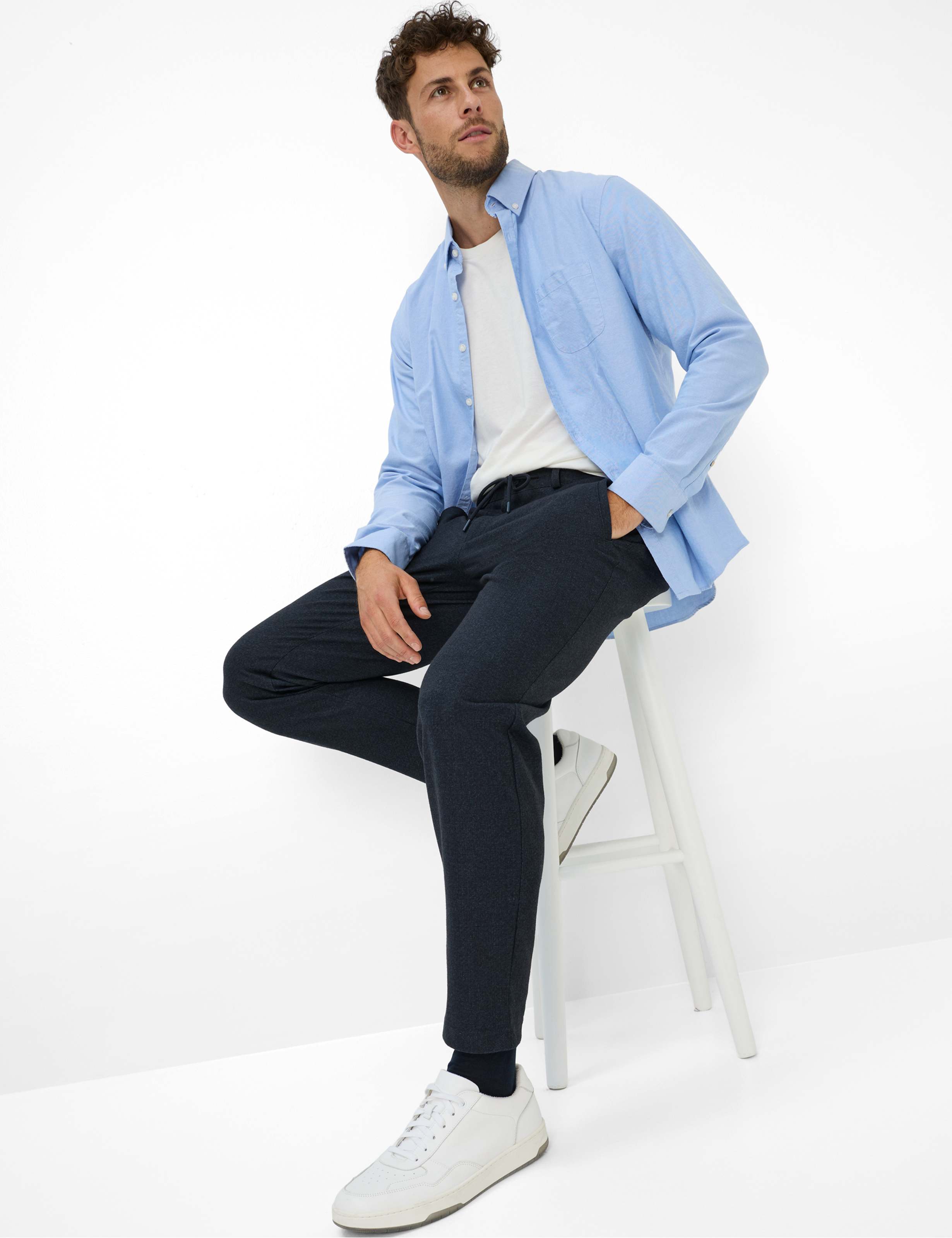 Herre Style PHIL Mørkeblå Relaxed Fit Detalje 1