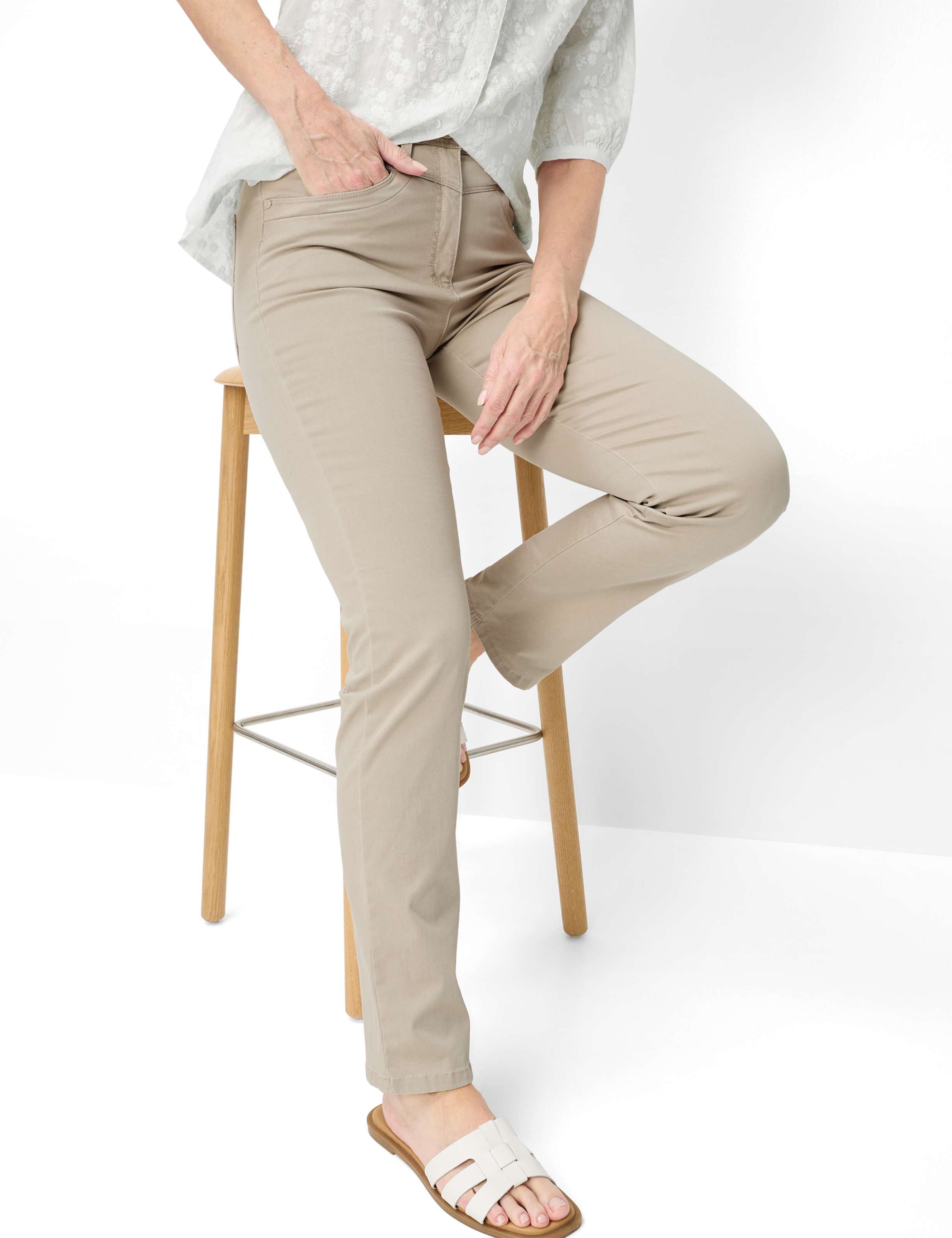 Damen Style LAURA NEW Hellbeige Super Slim Fit Detail 1