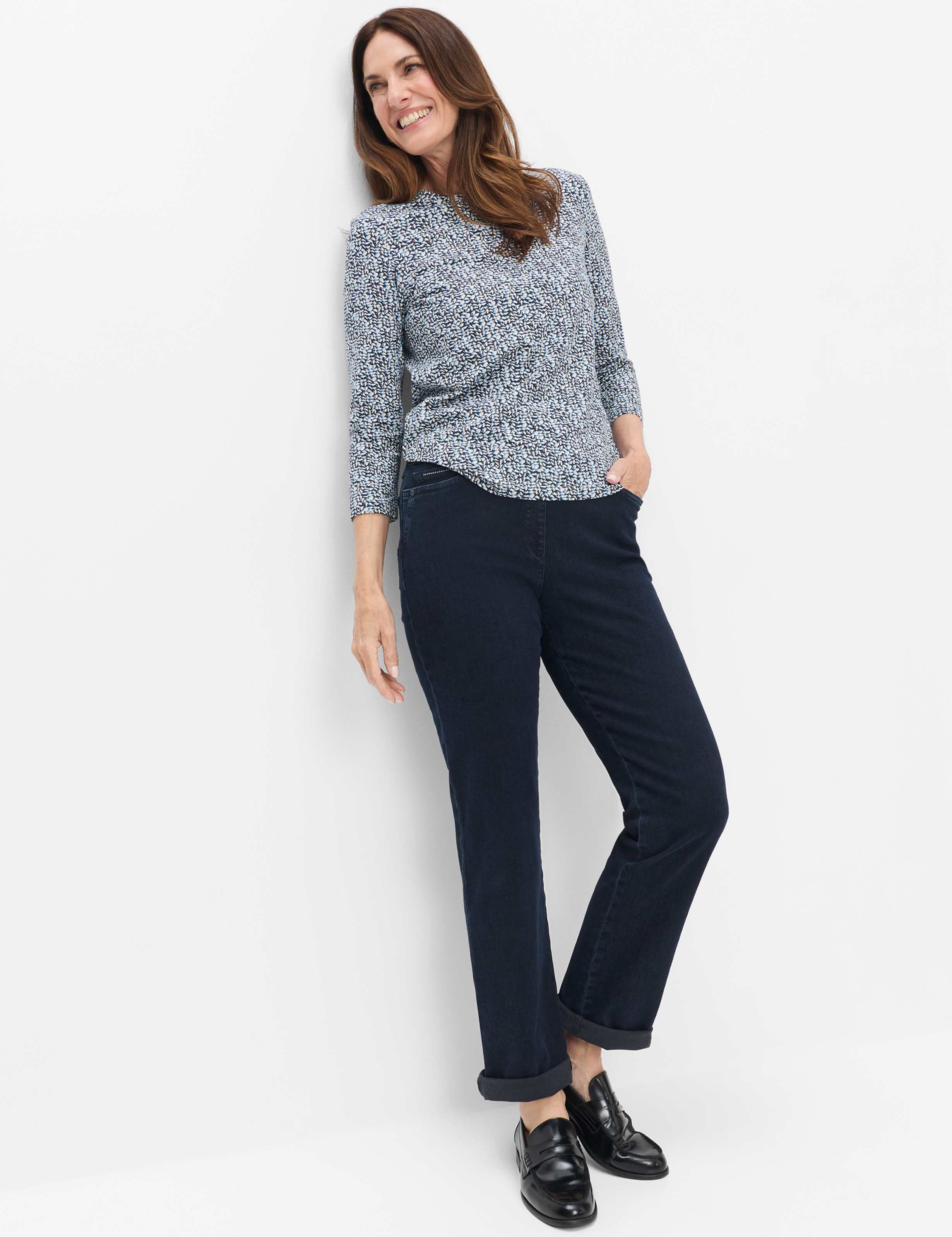 Damen Style CARINA Denim Dunkelblau Comfort Plus Fit Model Outfit