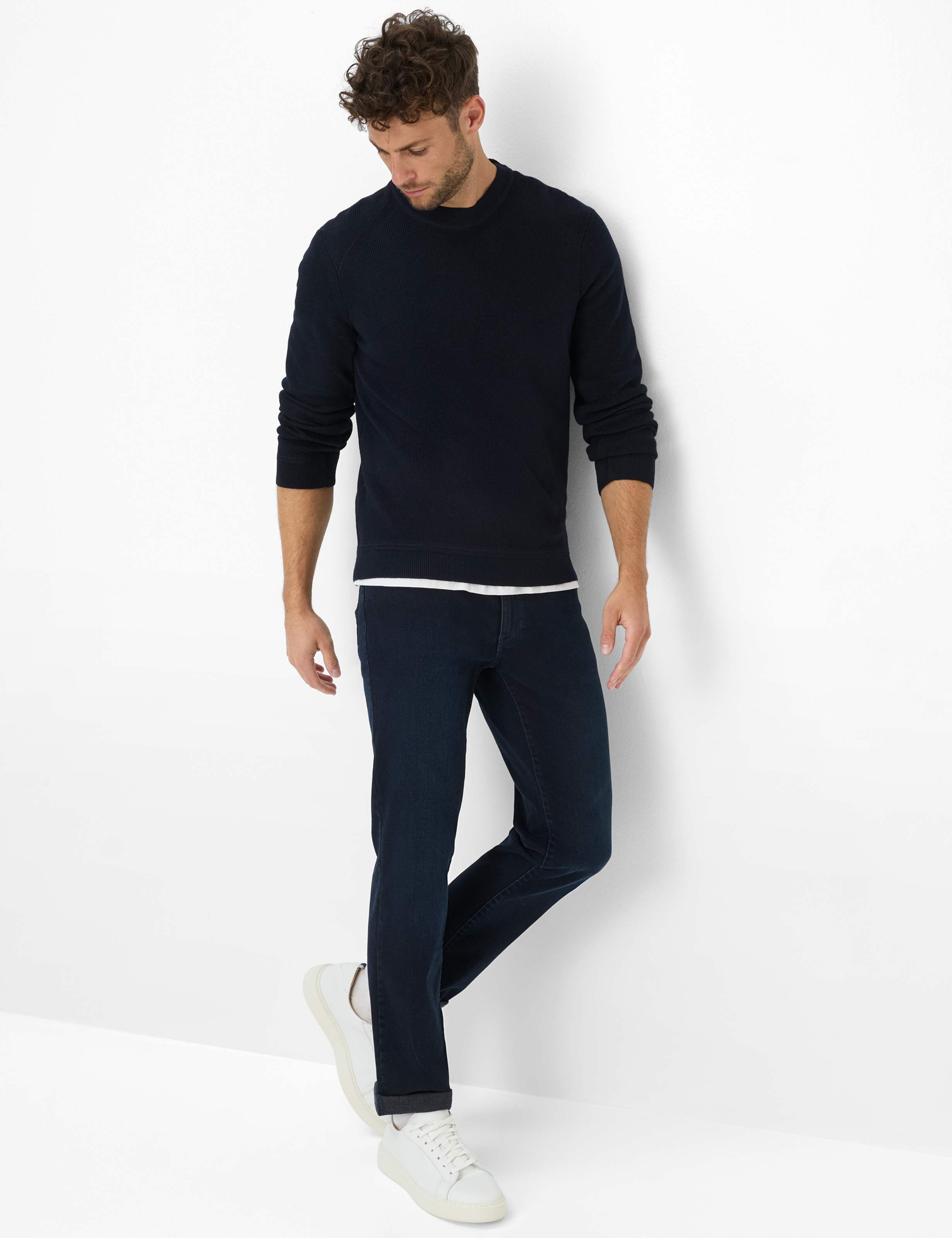 Herren Style CADIZ Denim Dunkelblau Straight Fit Model Outfit