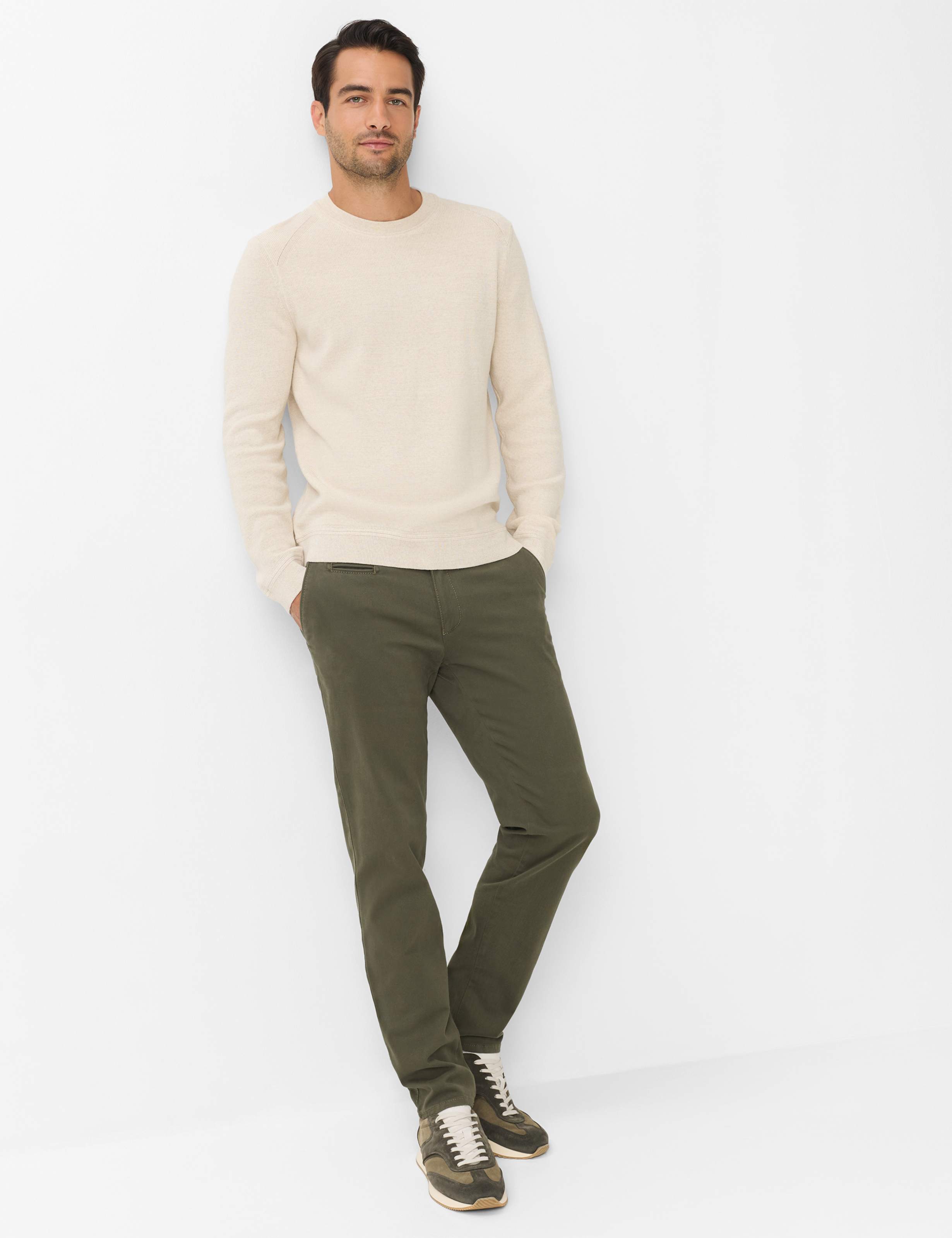 Men Style ROY Light Beige  Model Outfit